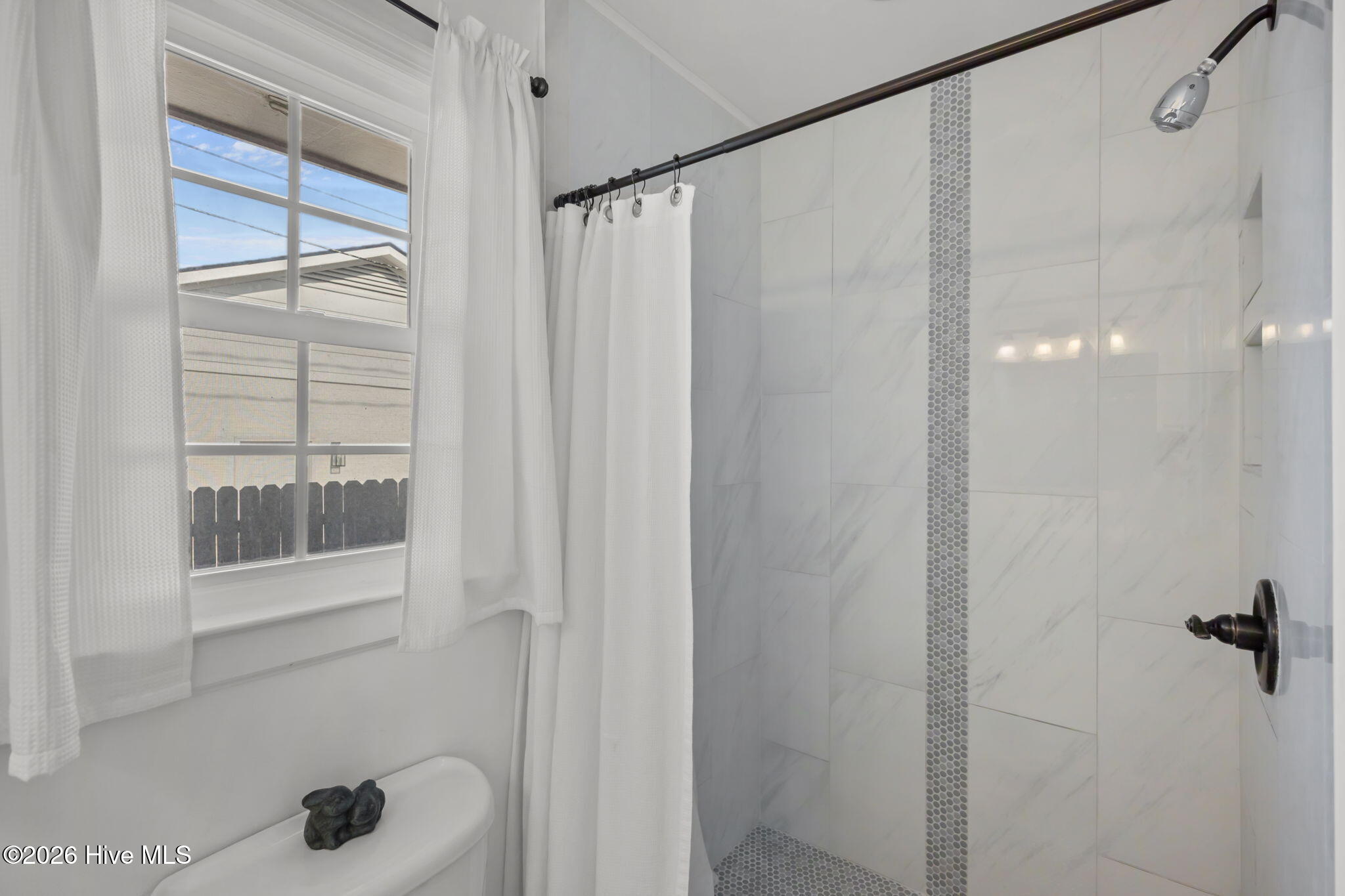 100557459 | Photo 30