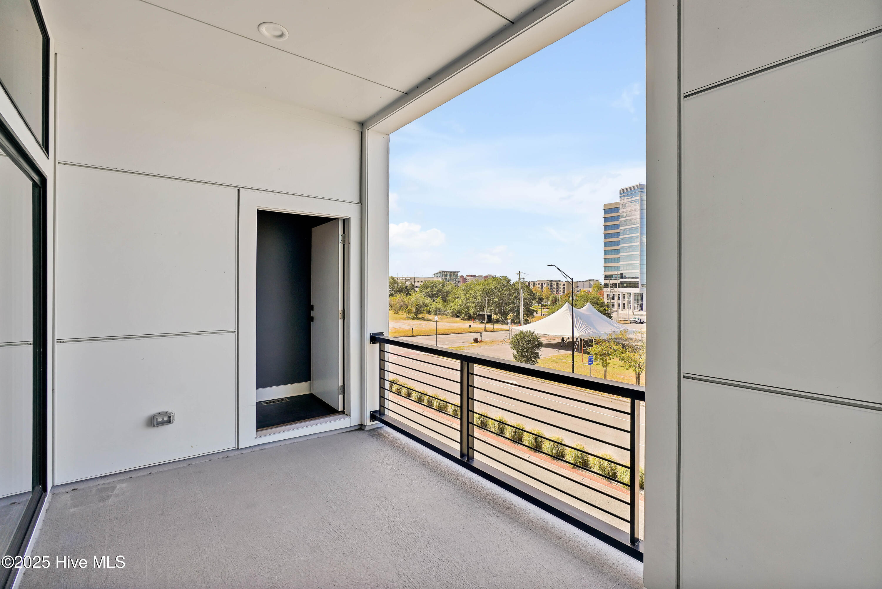 100546123 | Photo 17