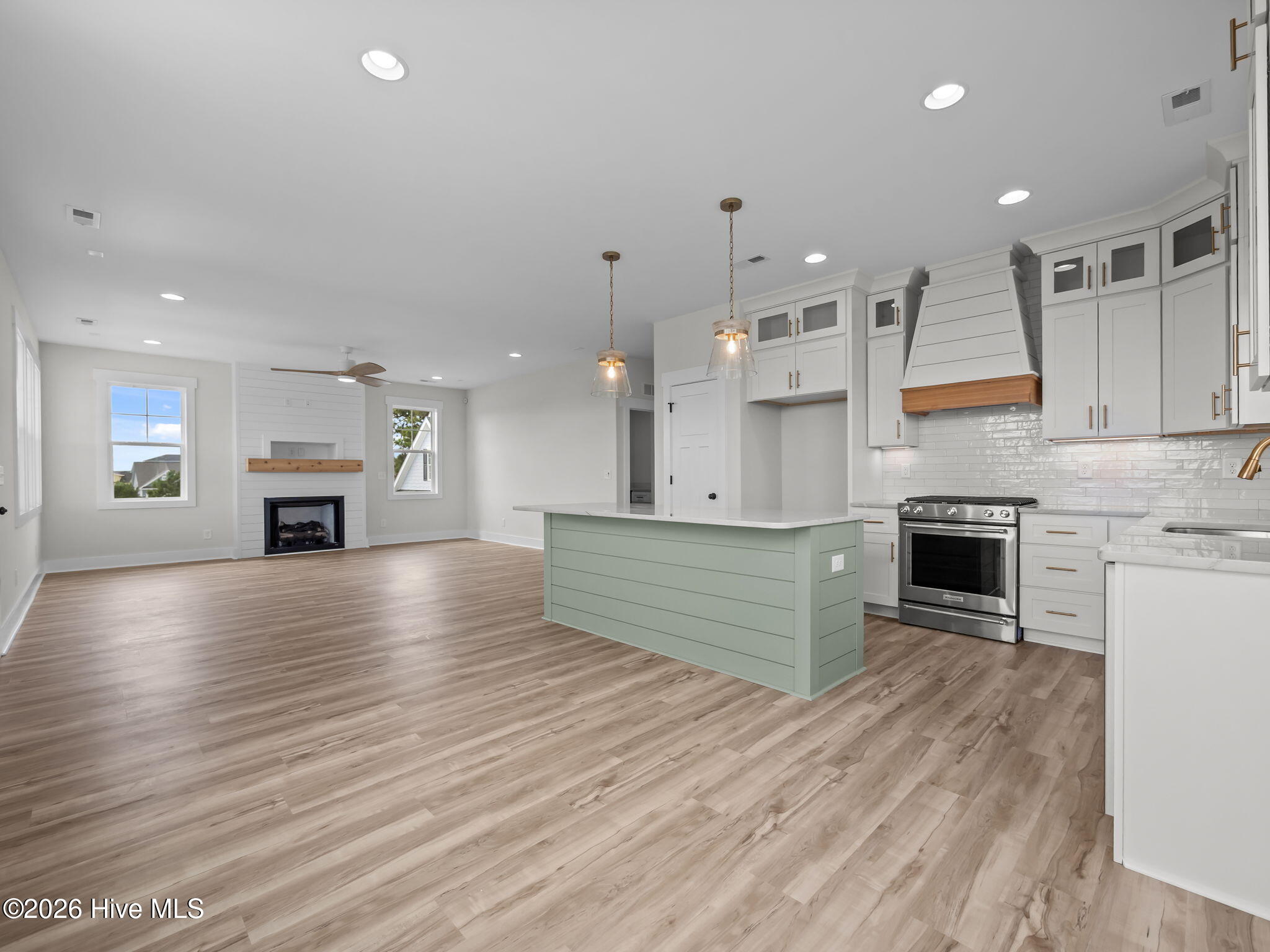 656 Fishermans Point,Newport