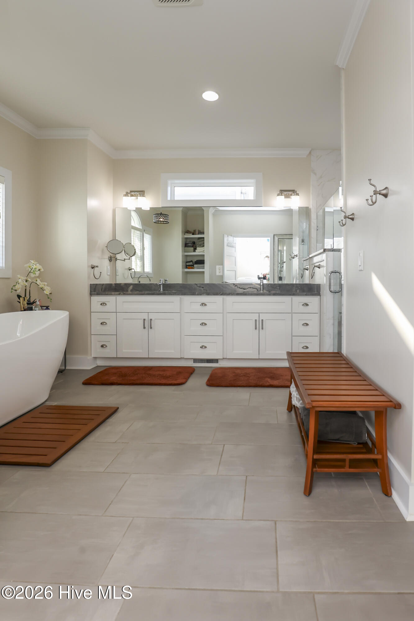 100564297 | Photo 26