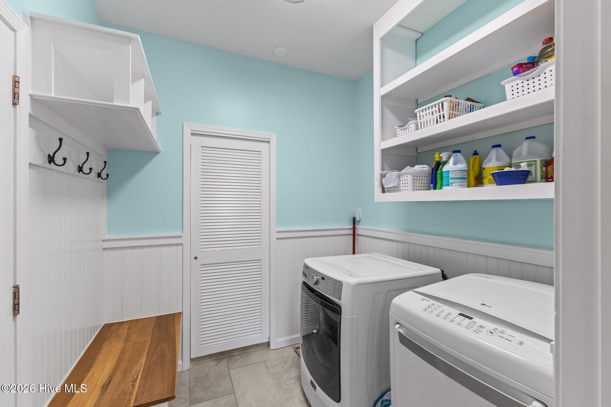 100569957 | Photo 25