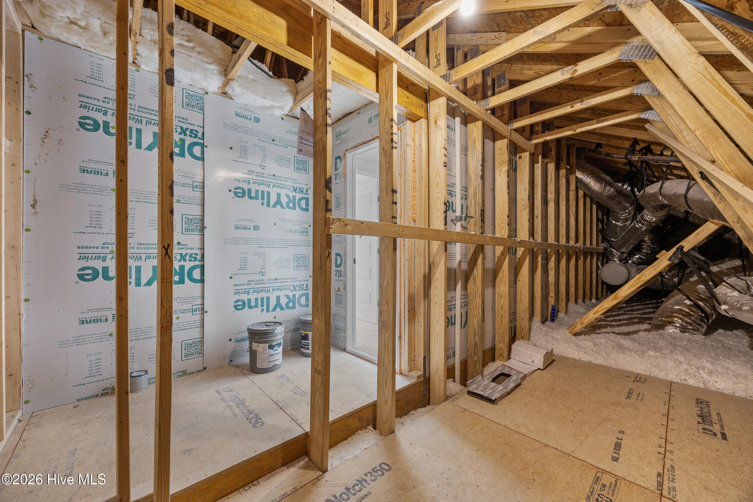 100560726 | Photo 42