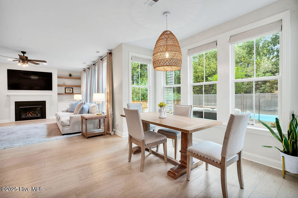 100536880 | Photo 18