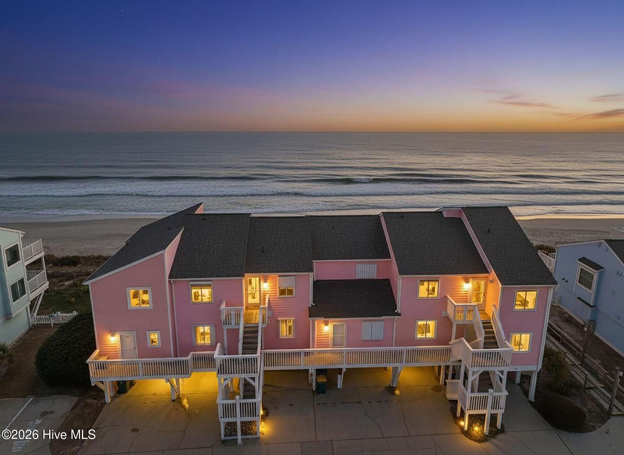 100559575 | Photo 77