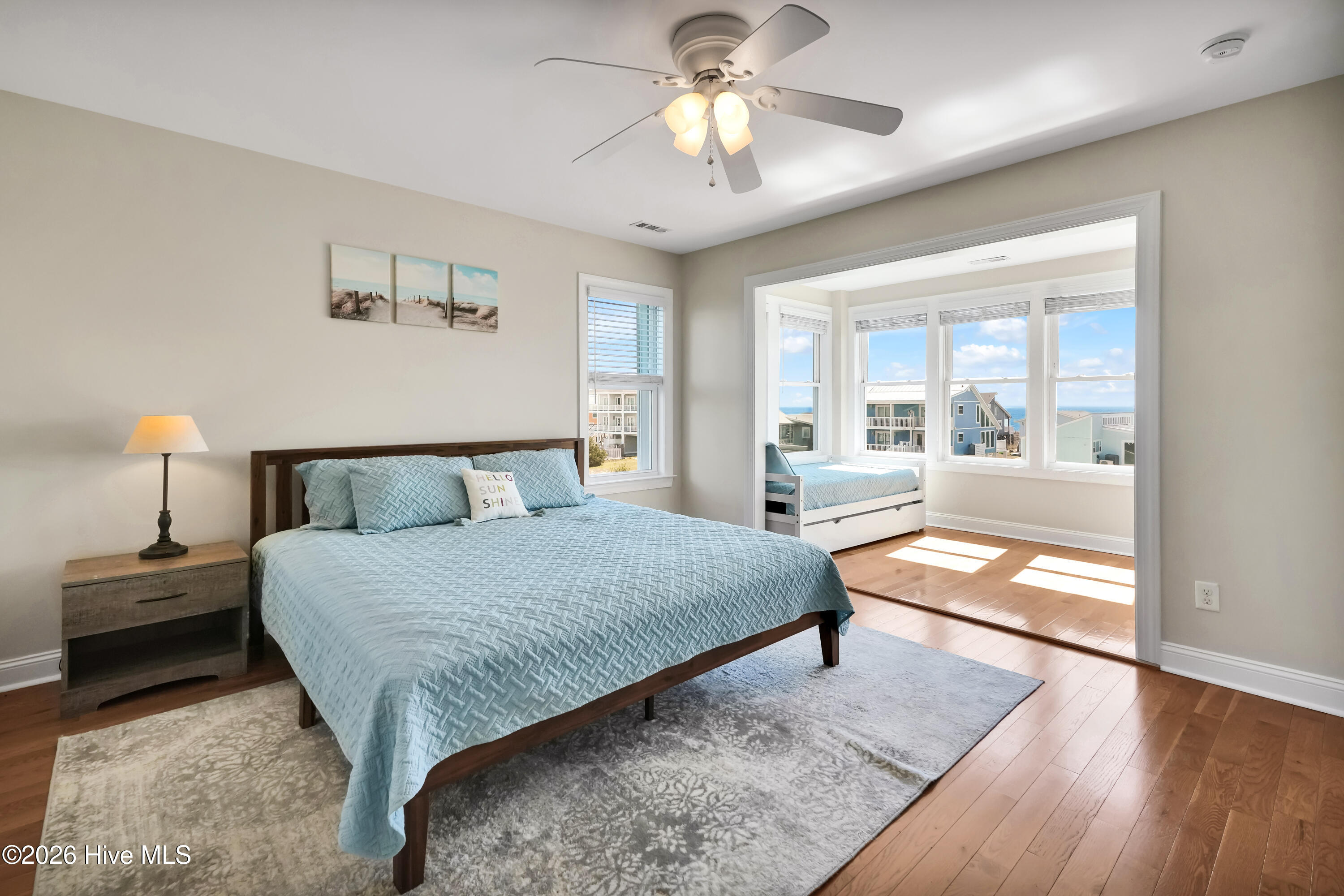 100559686 | Photo 30