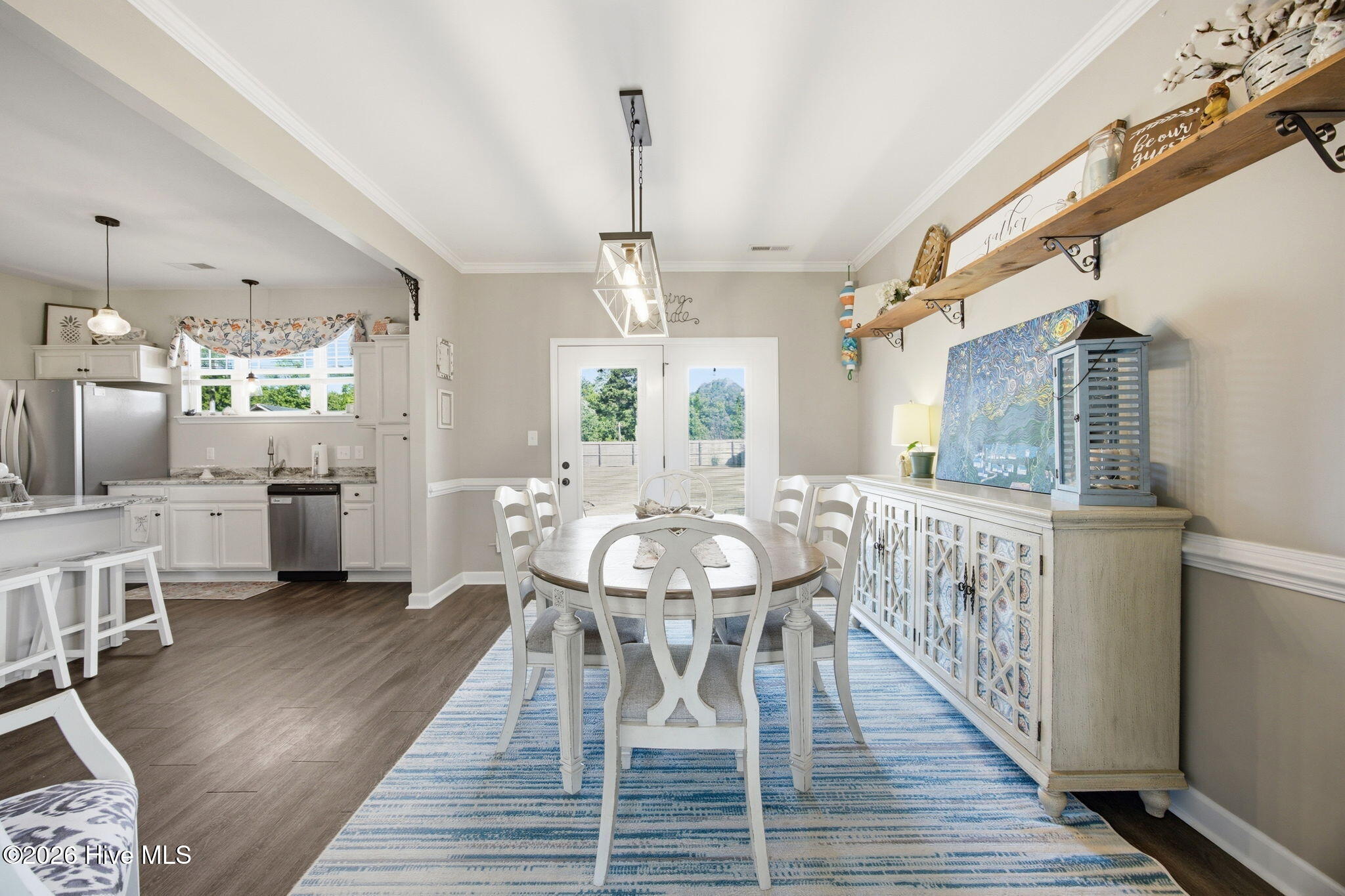 100570576 | Photo 15