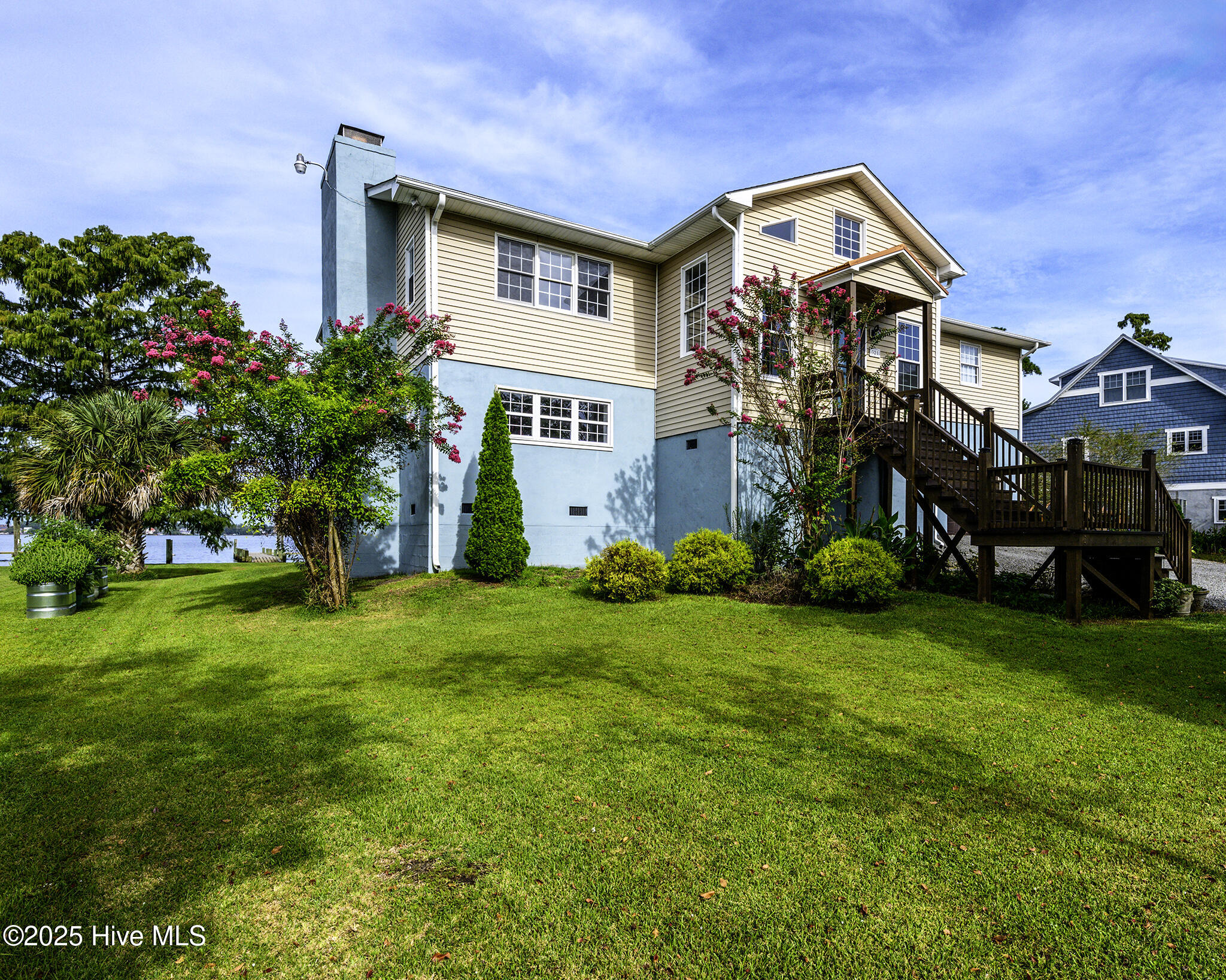 Homes for sale in New Bern, NC | 321 Riverside Dr, New Bern, NC 28560 | MLS# 100527655