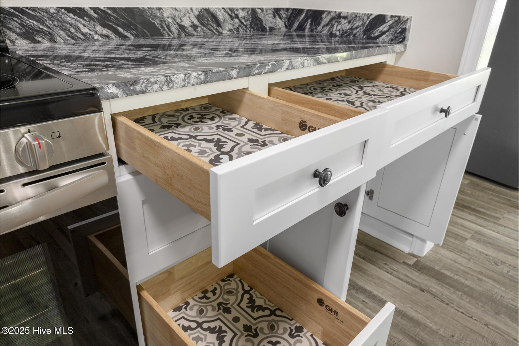 100548138 | Photo 14