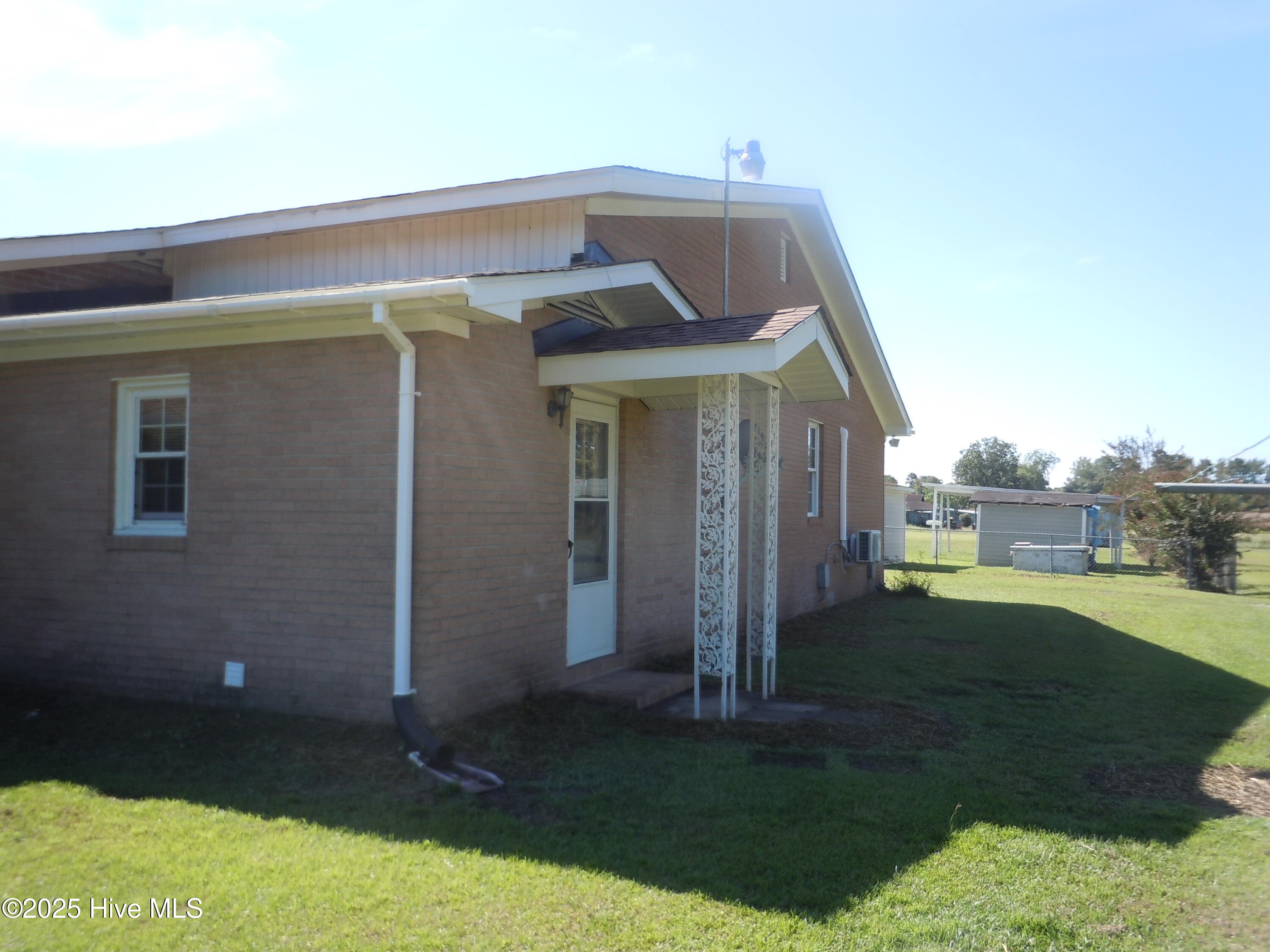 100528671 | Photo 54