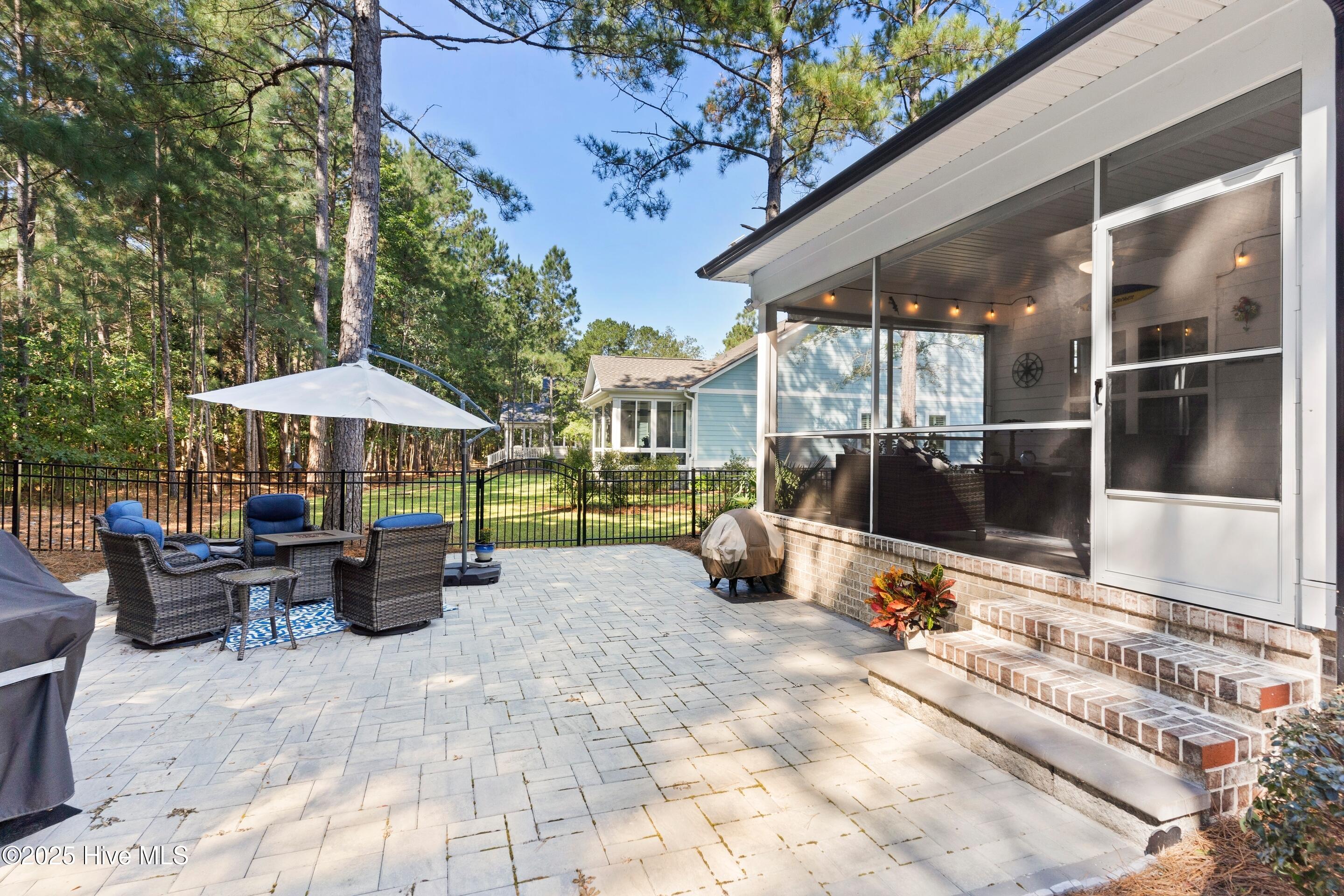 100532334 | Photo 45