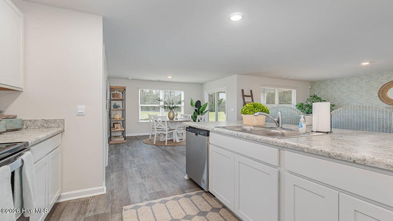 100559720 | Photo 10