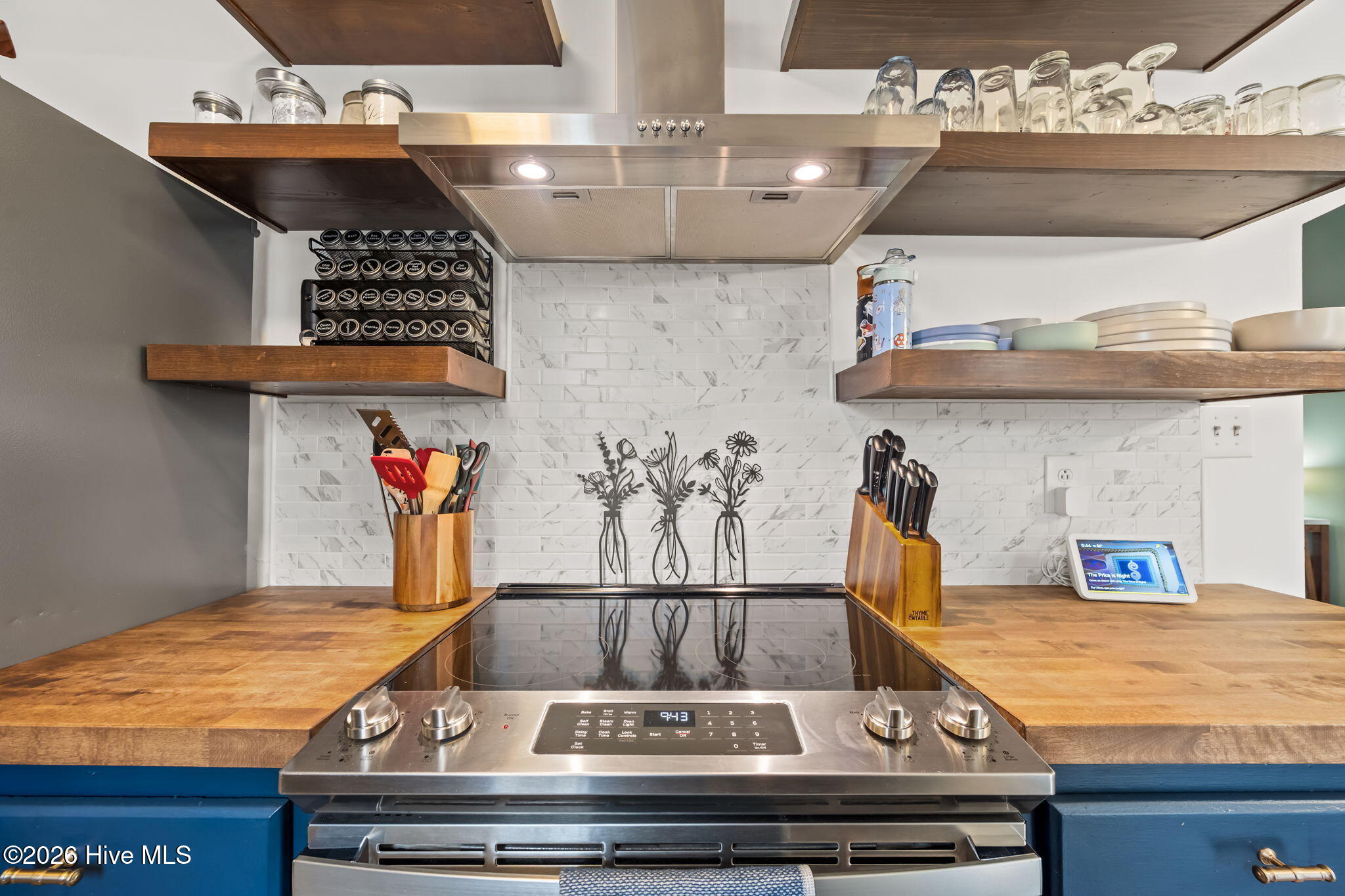 100558833 | Photo 21