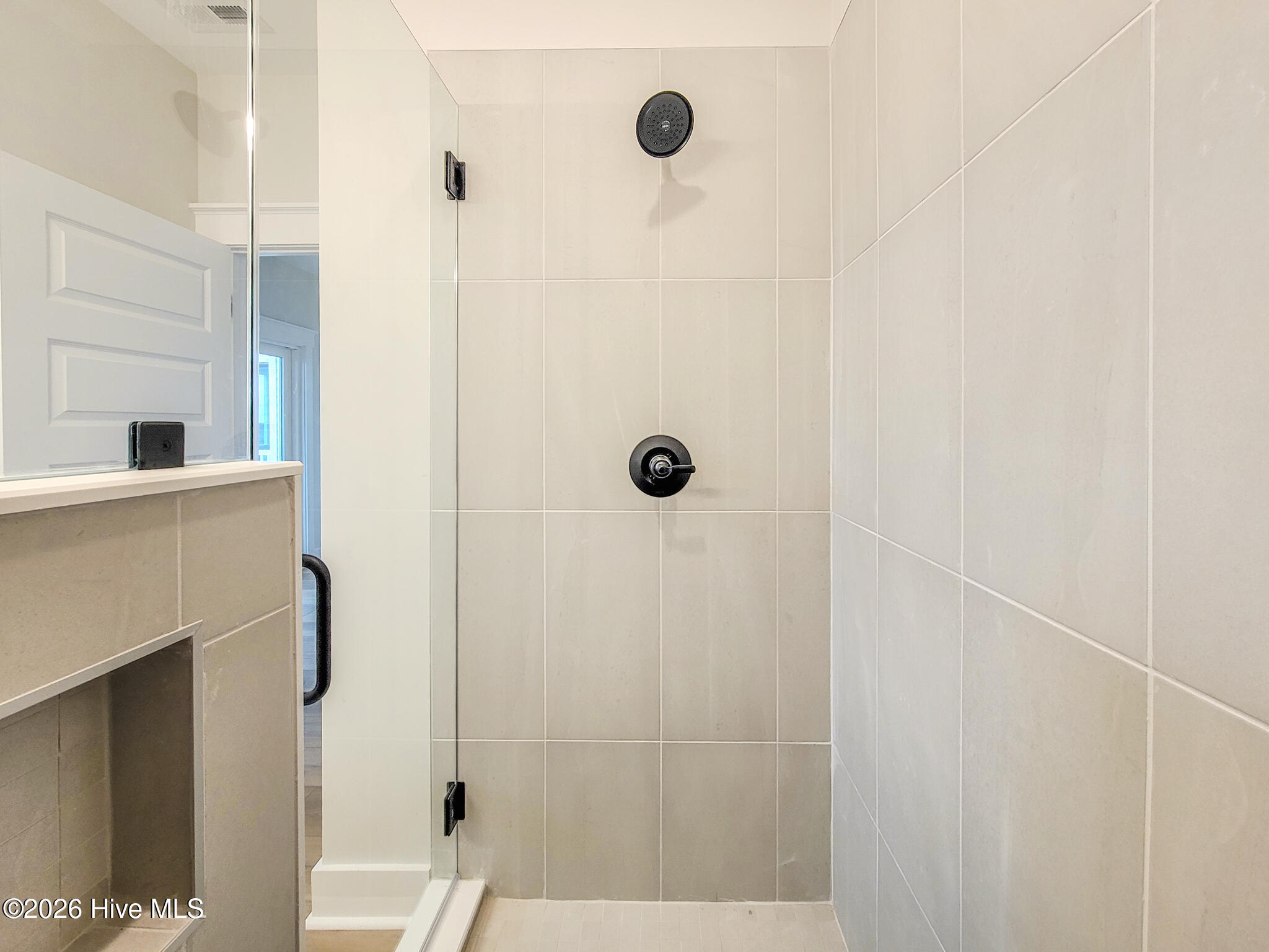 100553642 | Photo 49