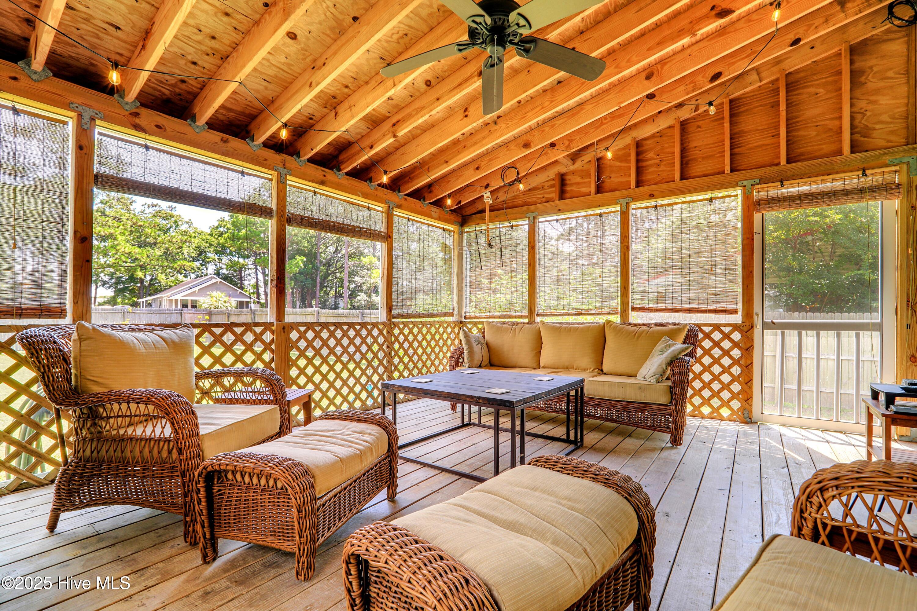 100513124 | Photo 37