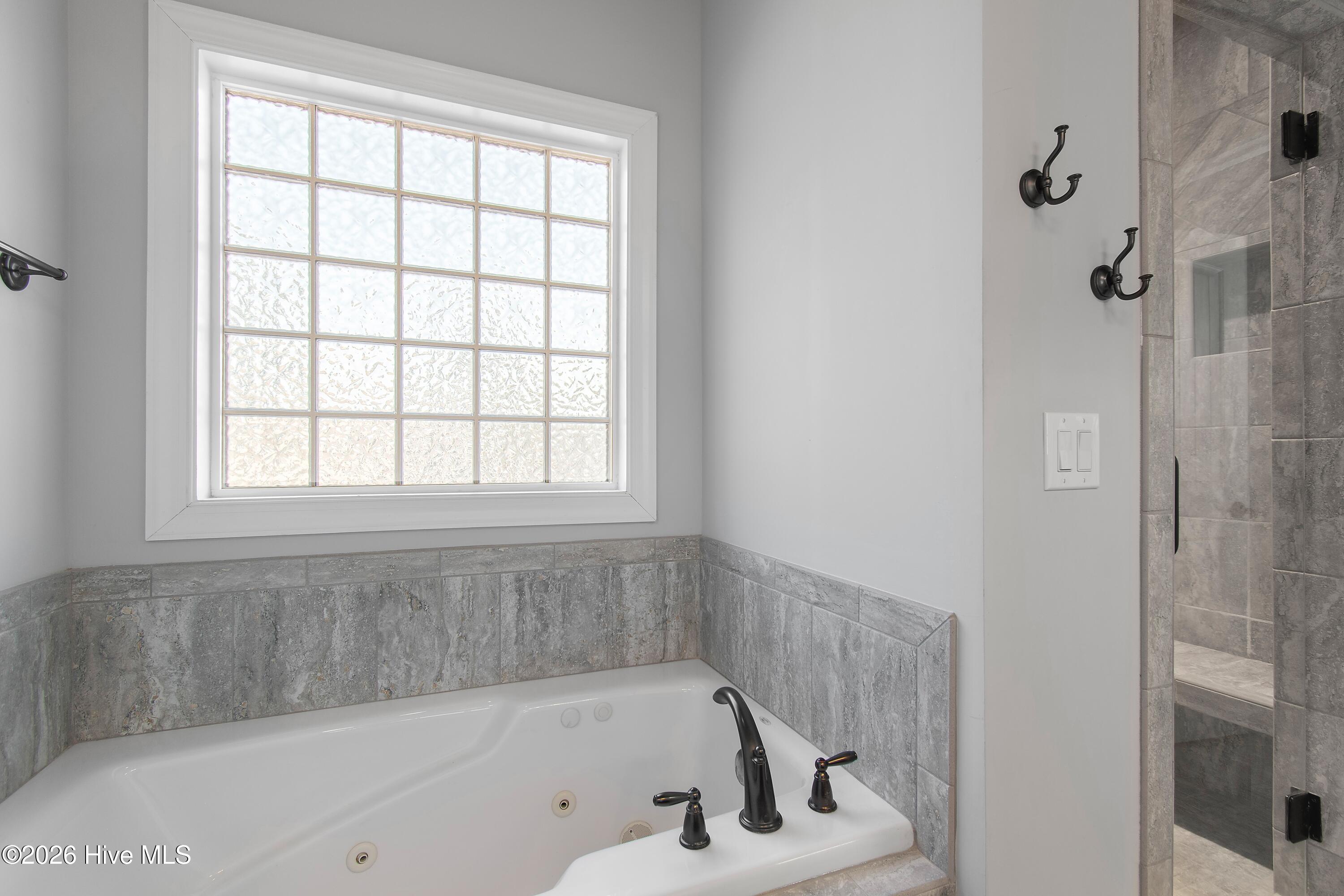 100554022 | Photo 31