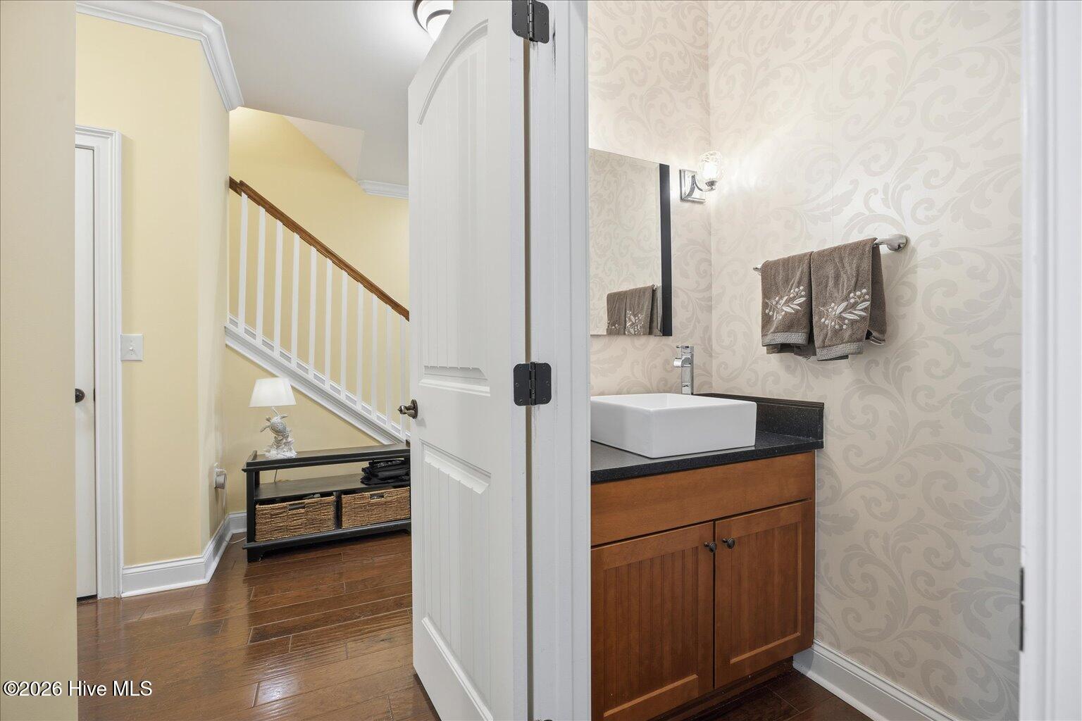 100549757 | Photo 24