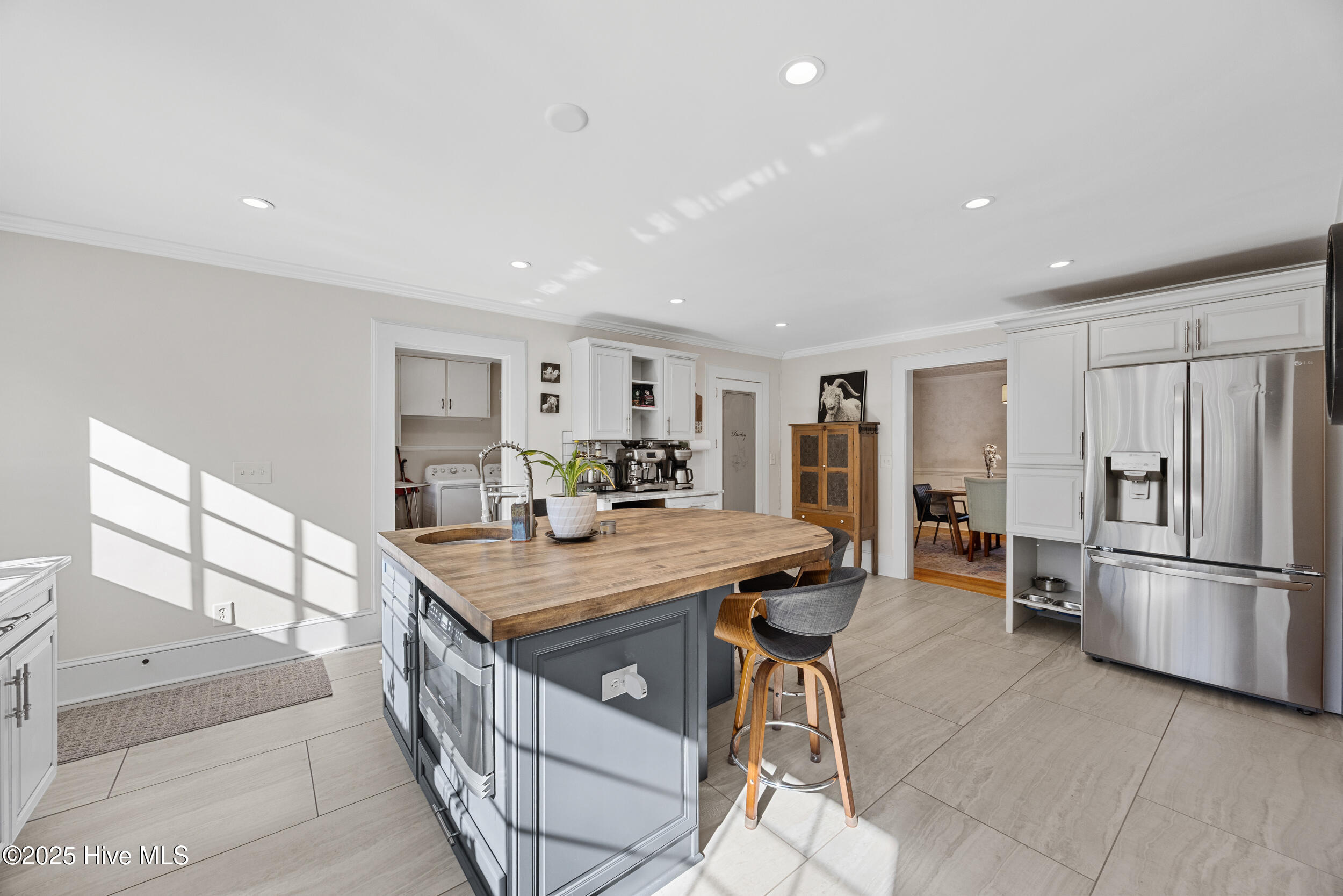 100544713 | Photo 14