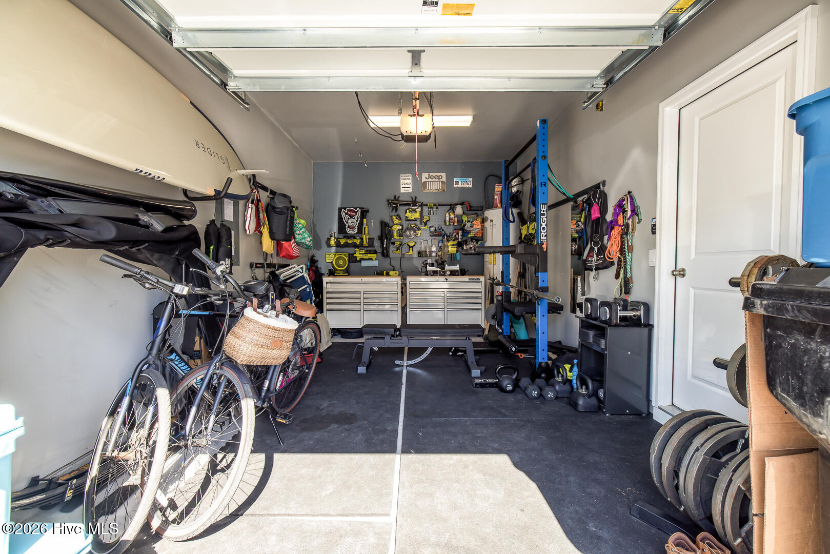 100570599 | Photo 28