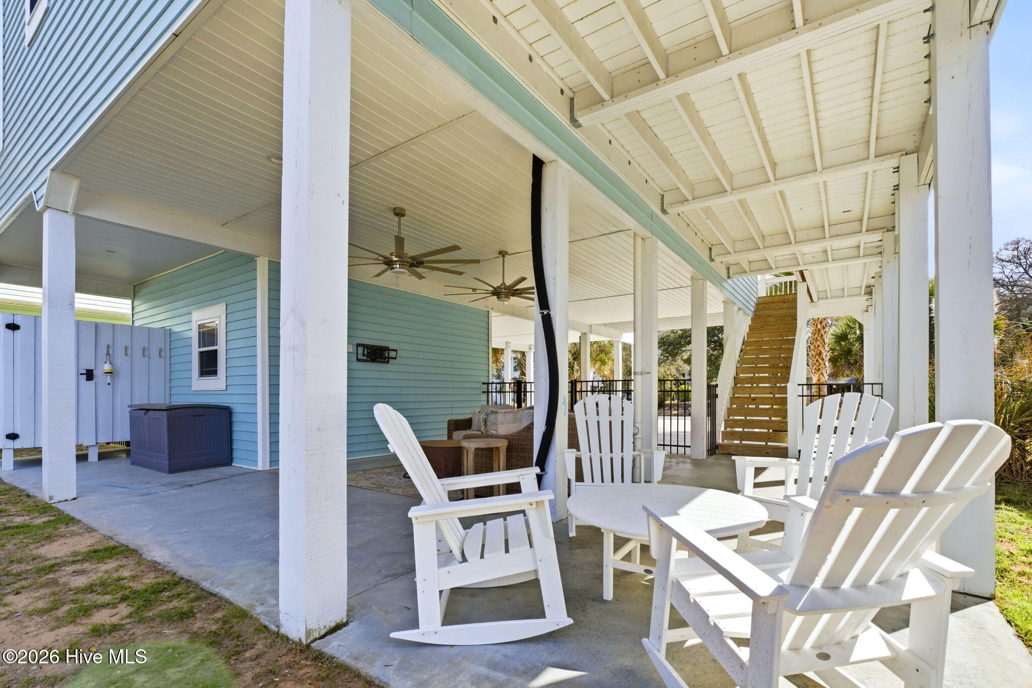 100561485 | Photo 37