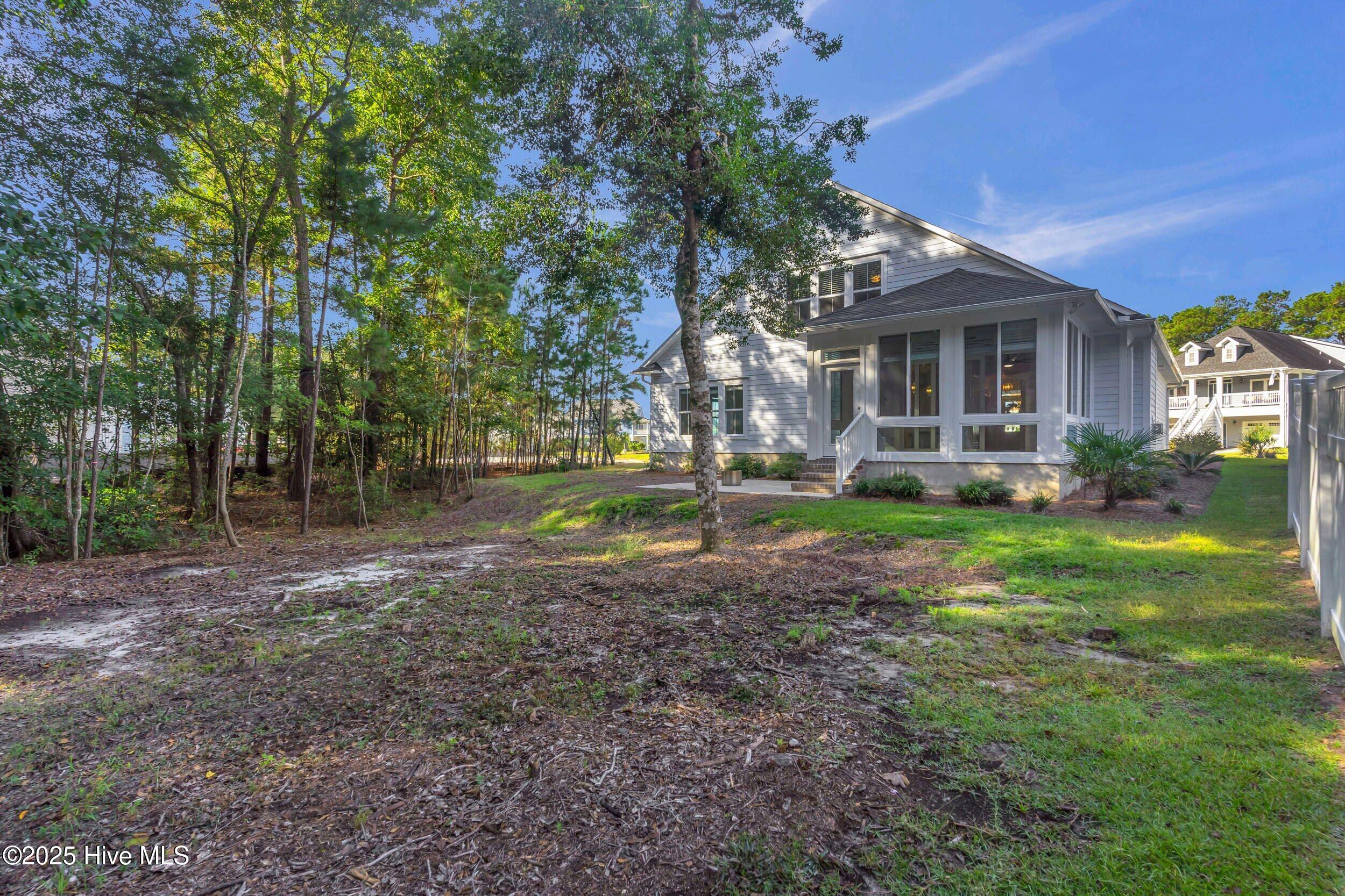 100535117 | Photo 48