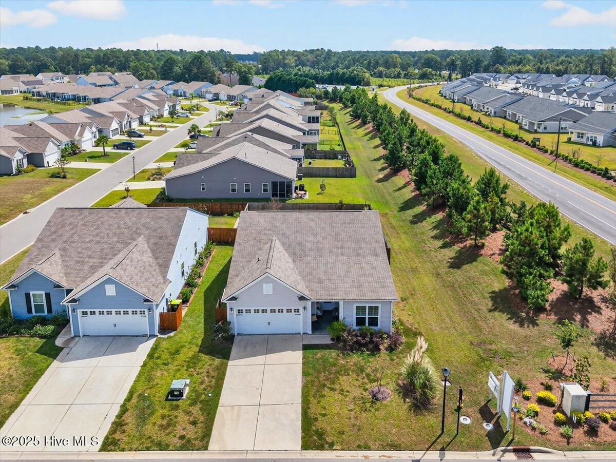 100532427 | Photo 40