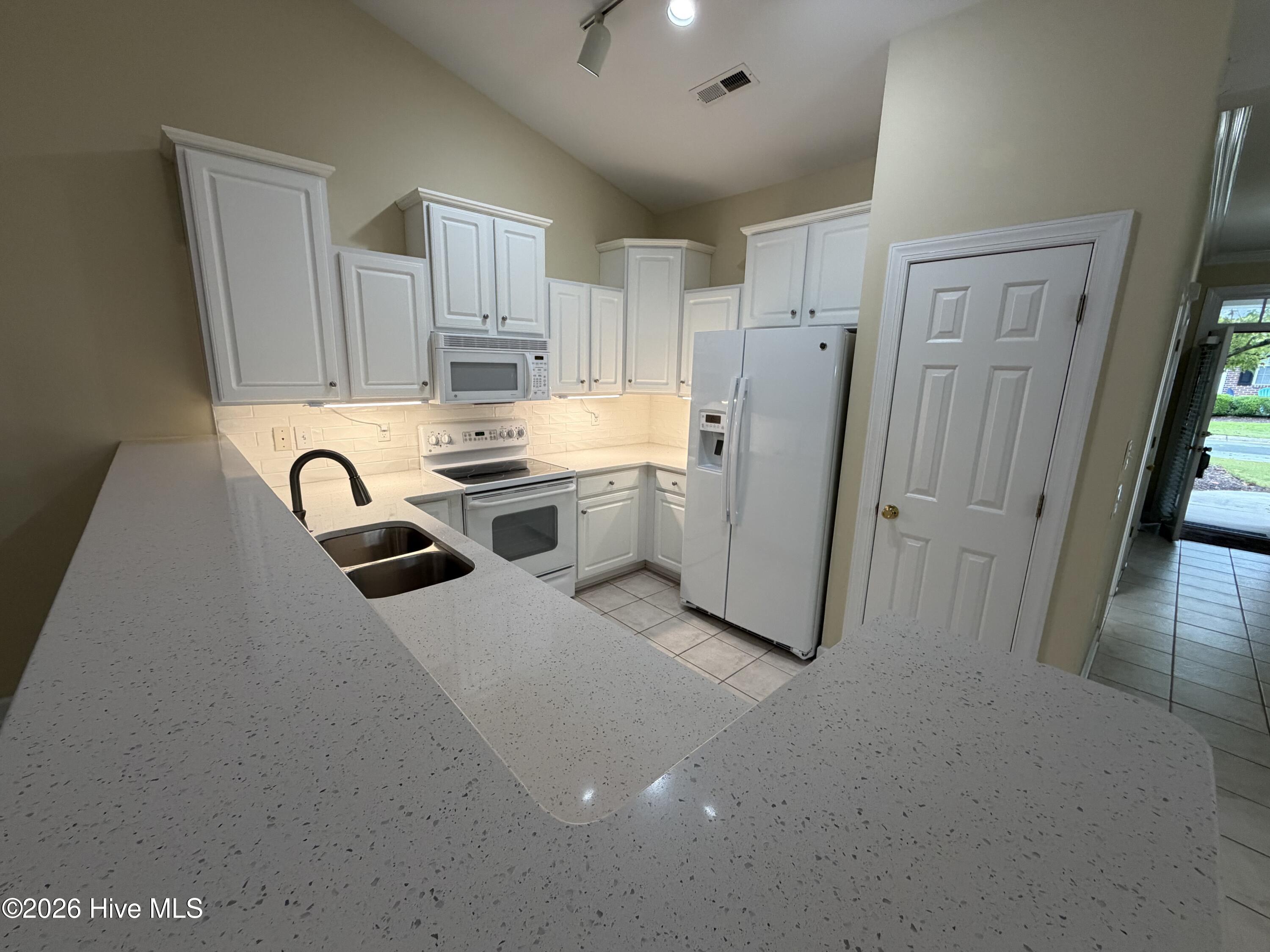 5006 Carleton Drive Unit 139, Wilmington, NC 28403 – photo 4