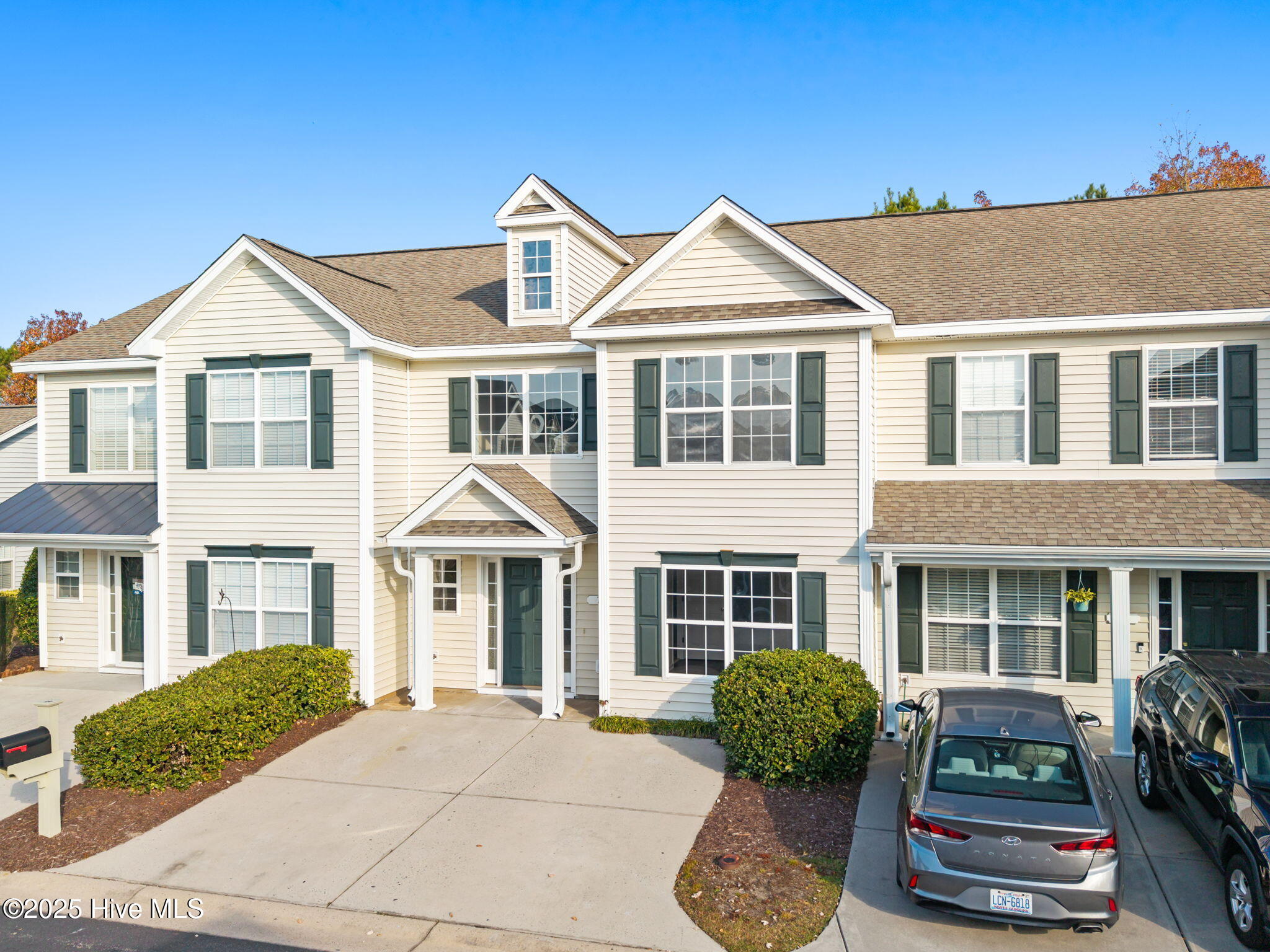 100542570 | Photo 11