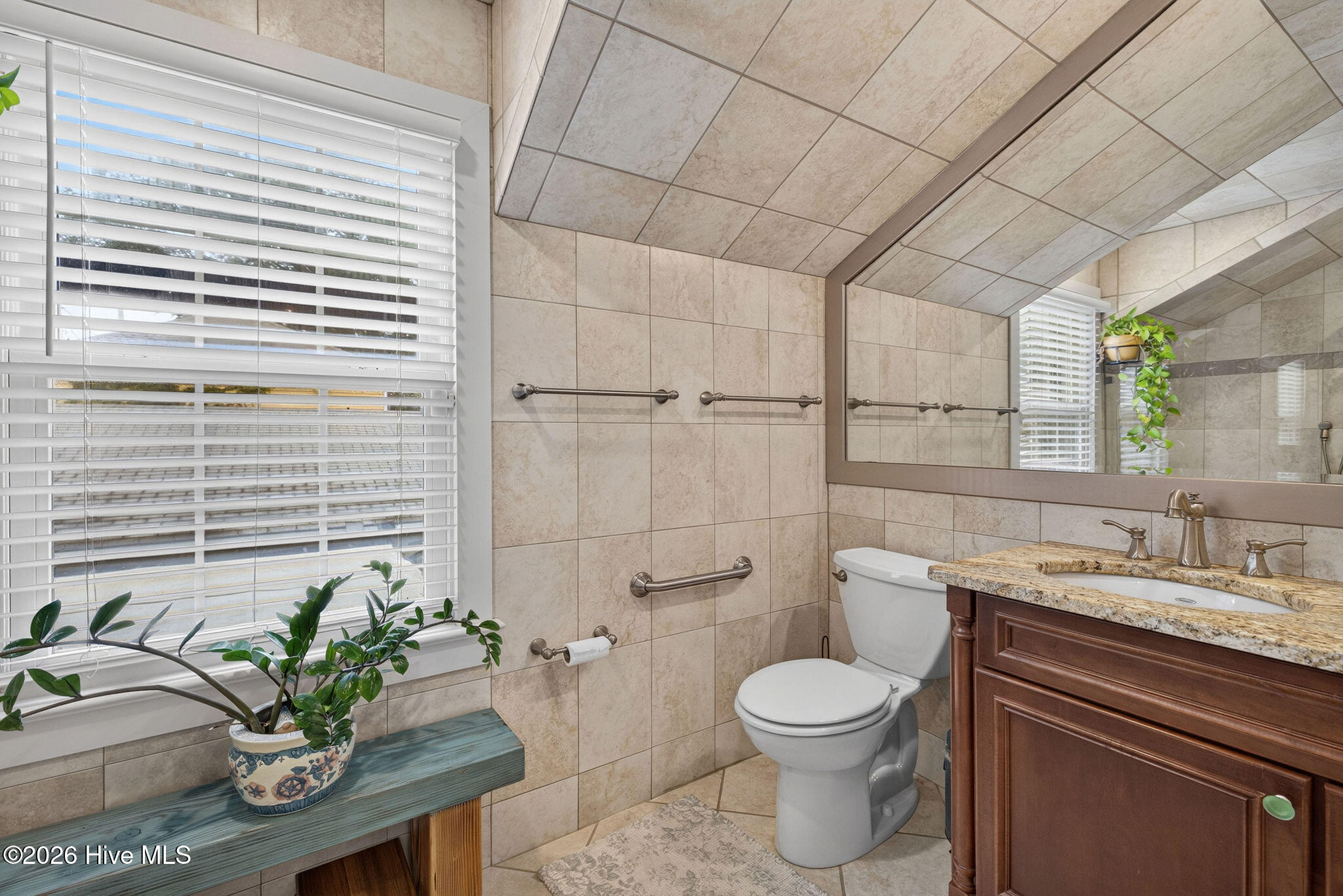 Upstairs fully updated bathroom