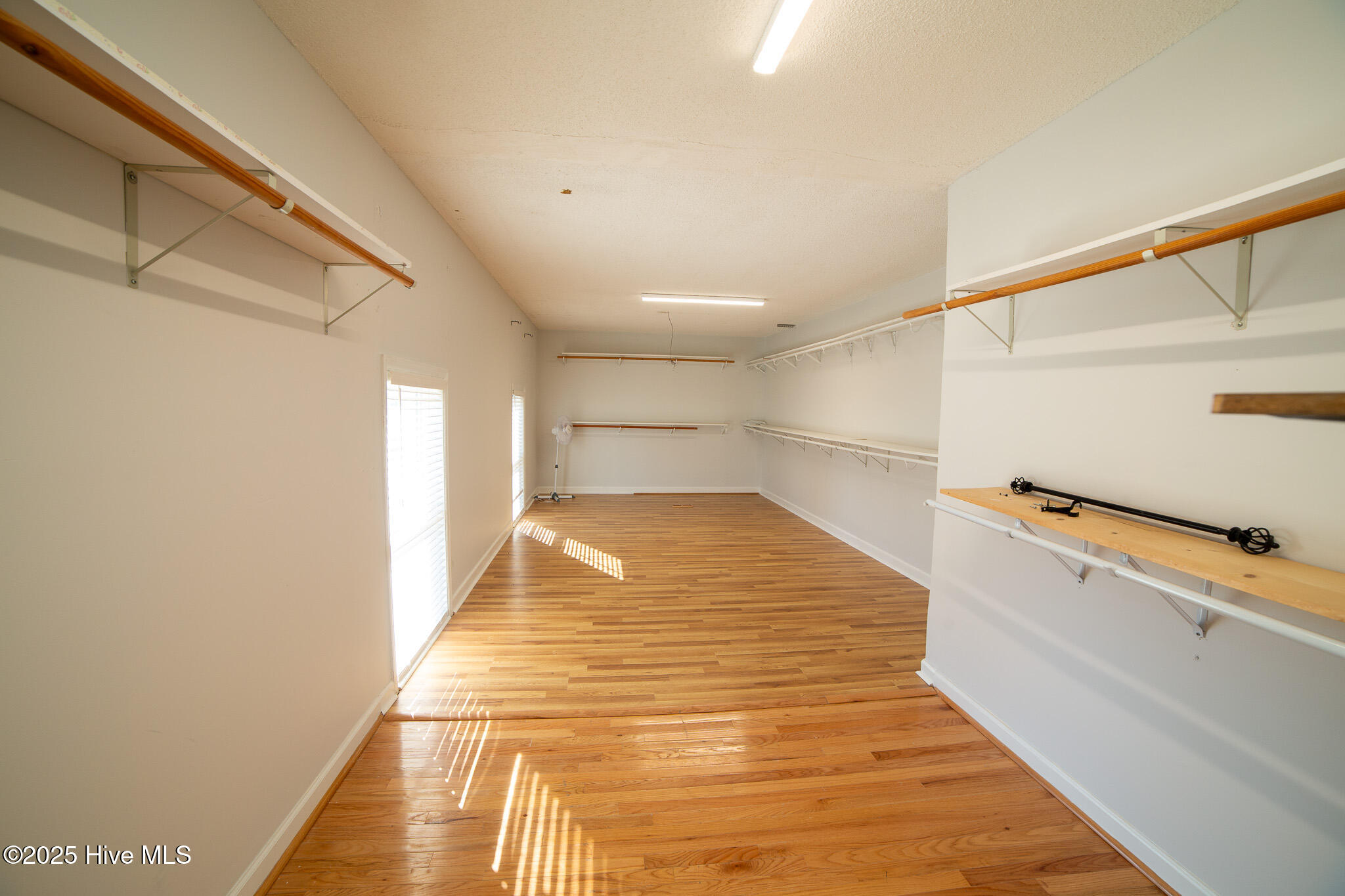 100546342 | Photo 78