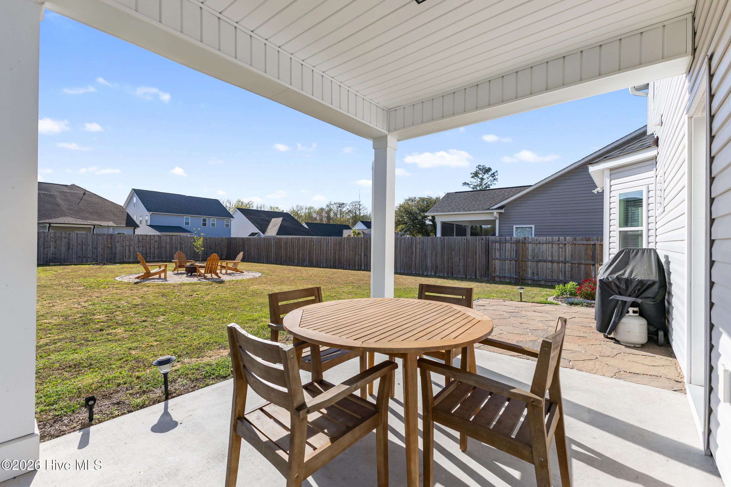 100565855 | Photo 68