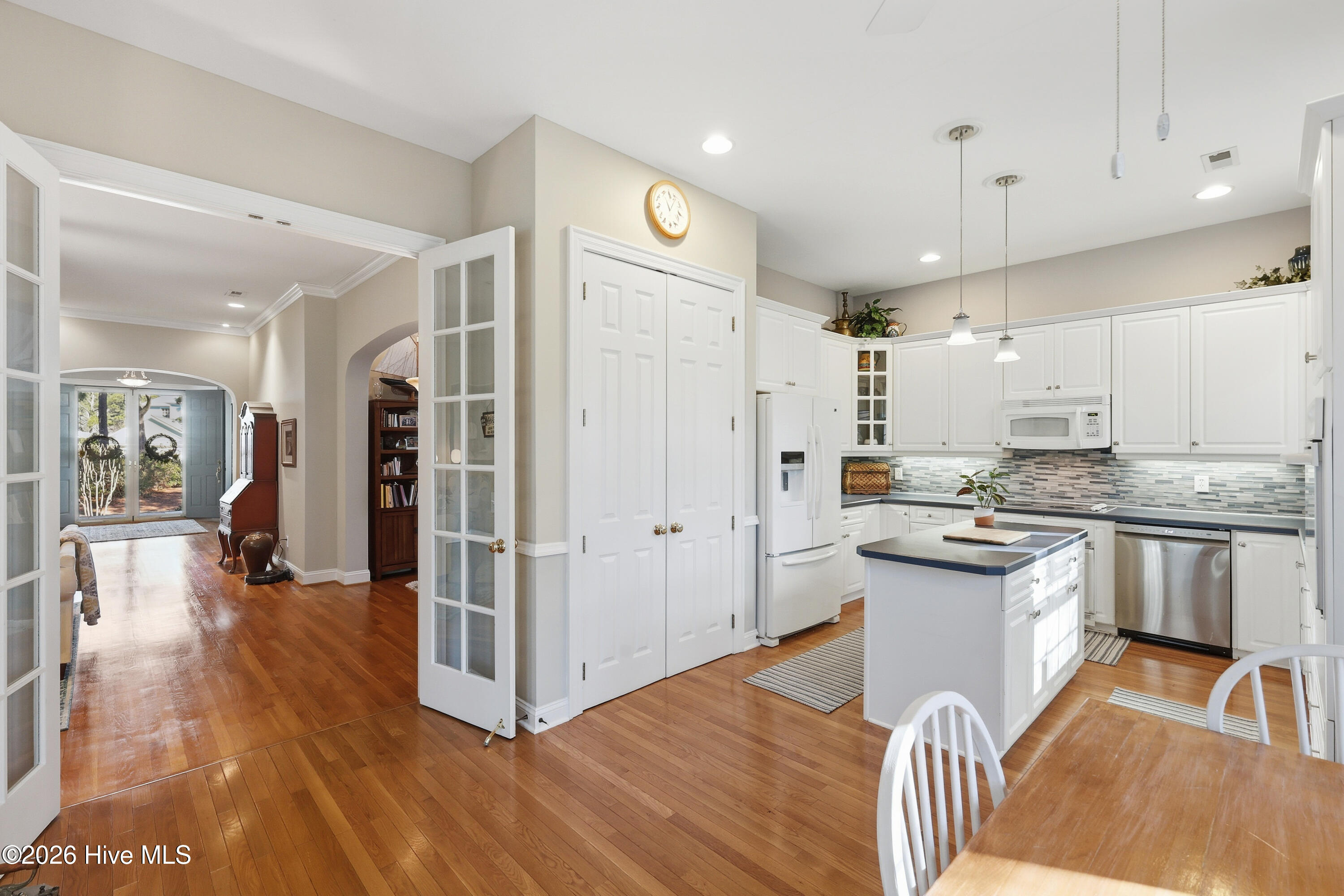 100552064 | Photo 11