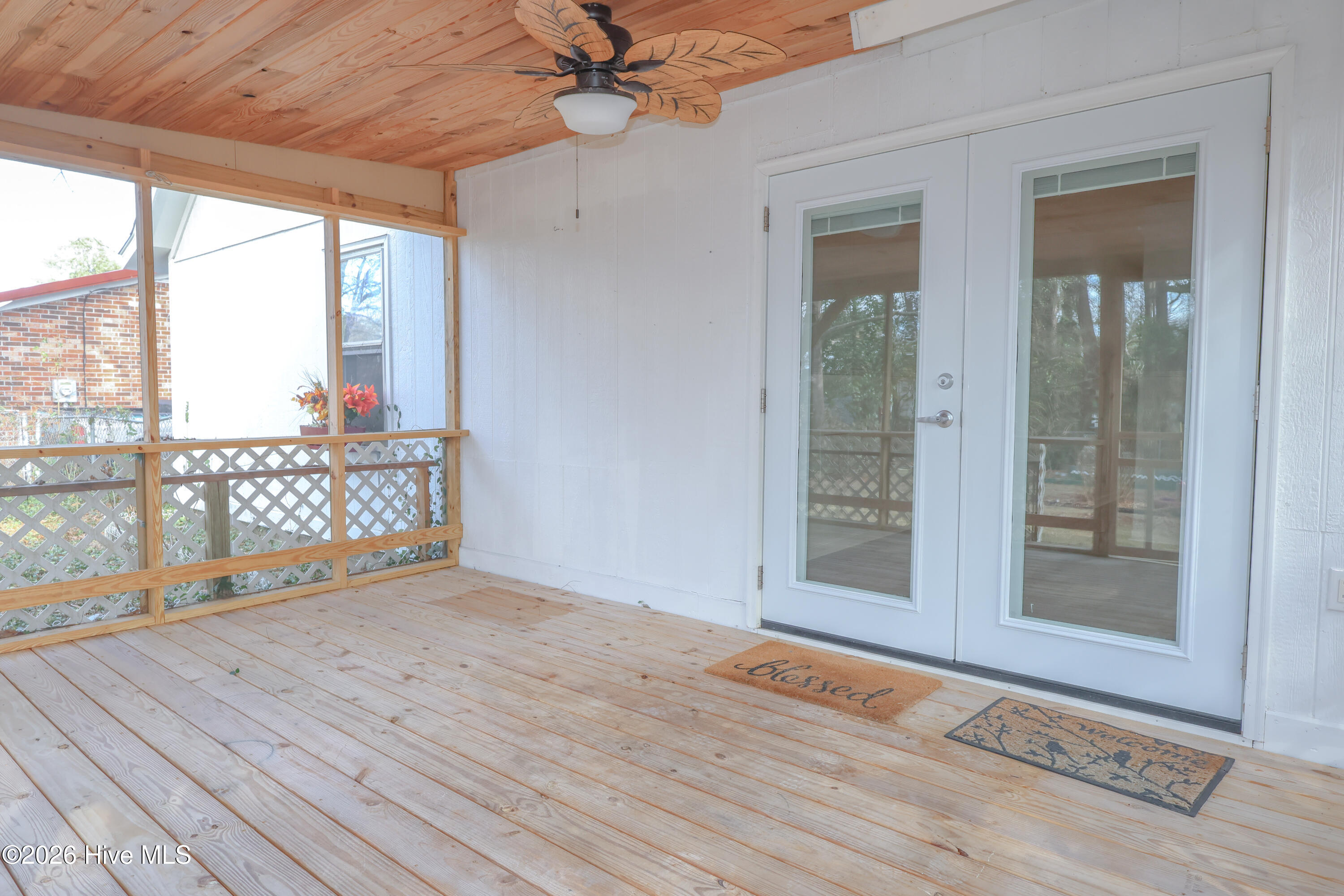 100550161 | Photo 20