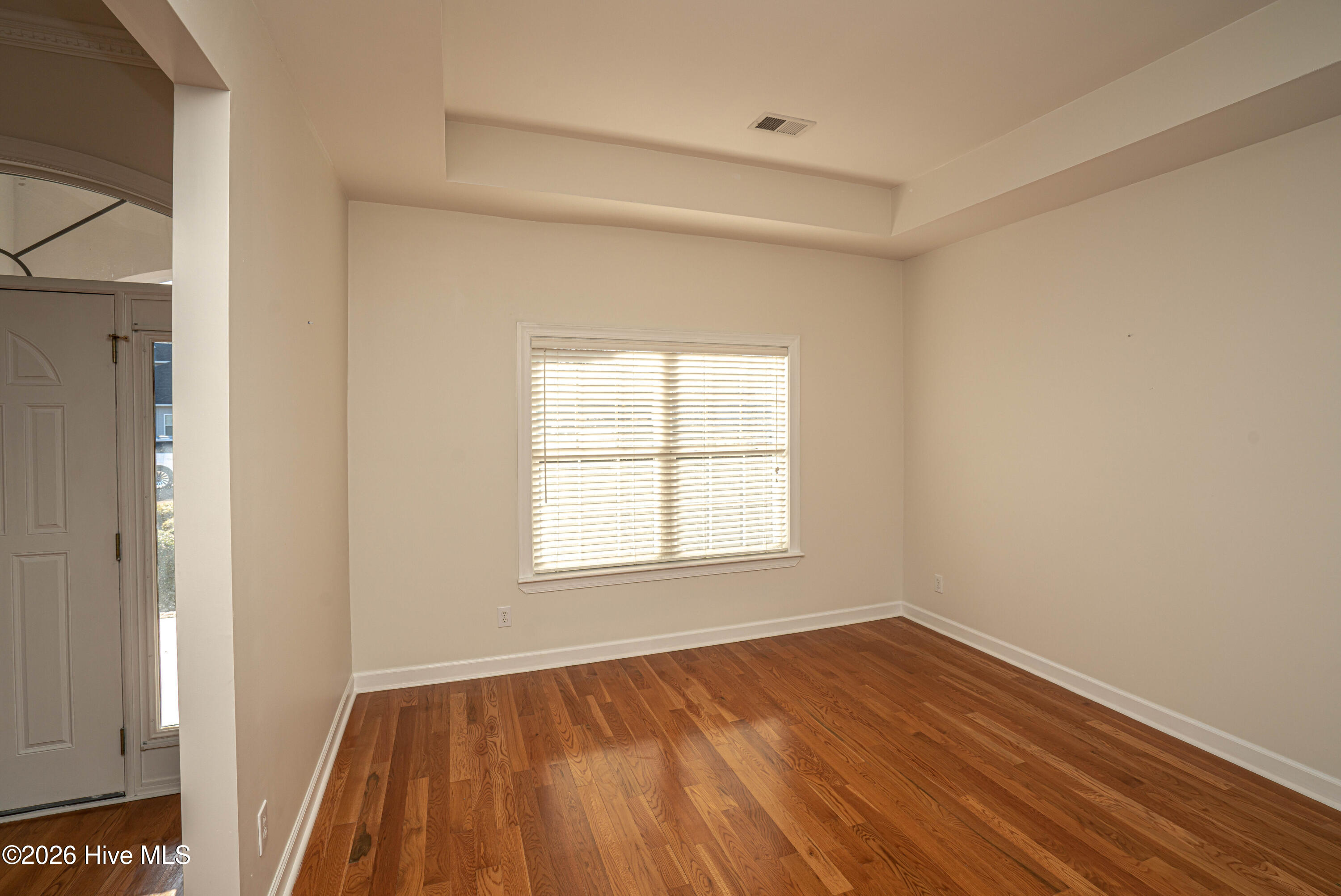 100553430 | Photo 14