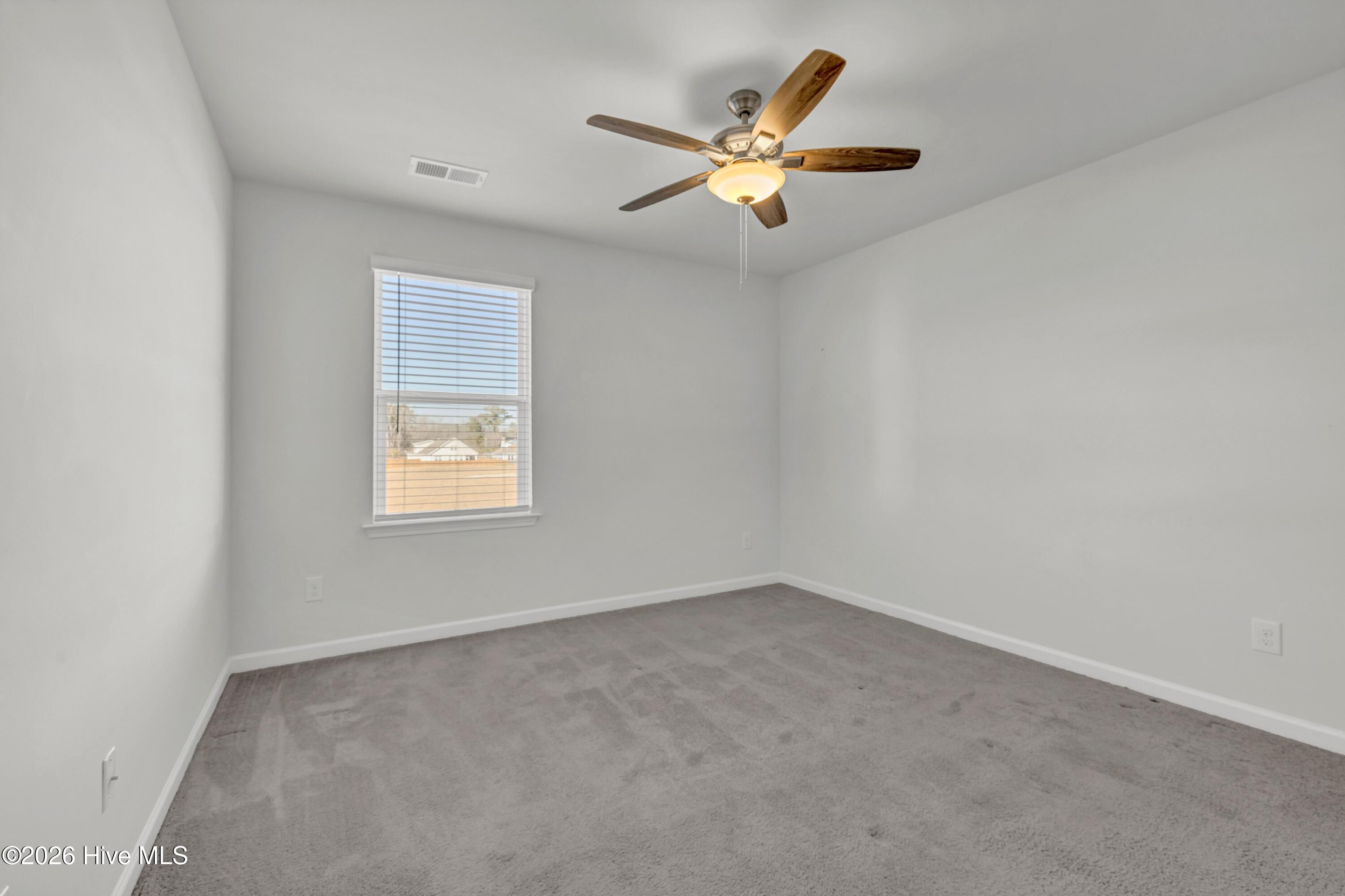 100549338 | Photo 23