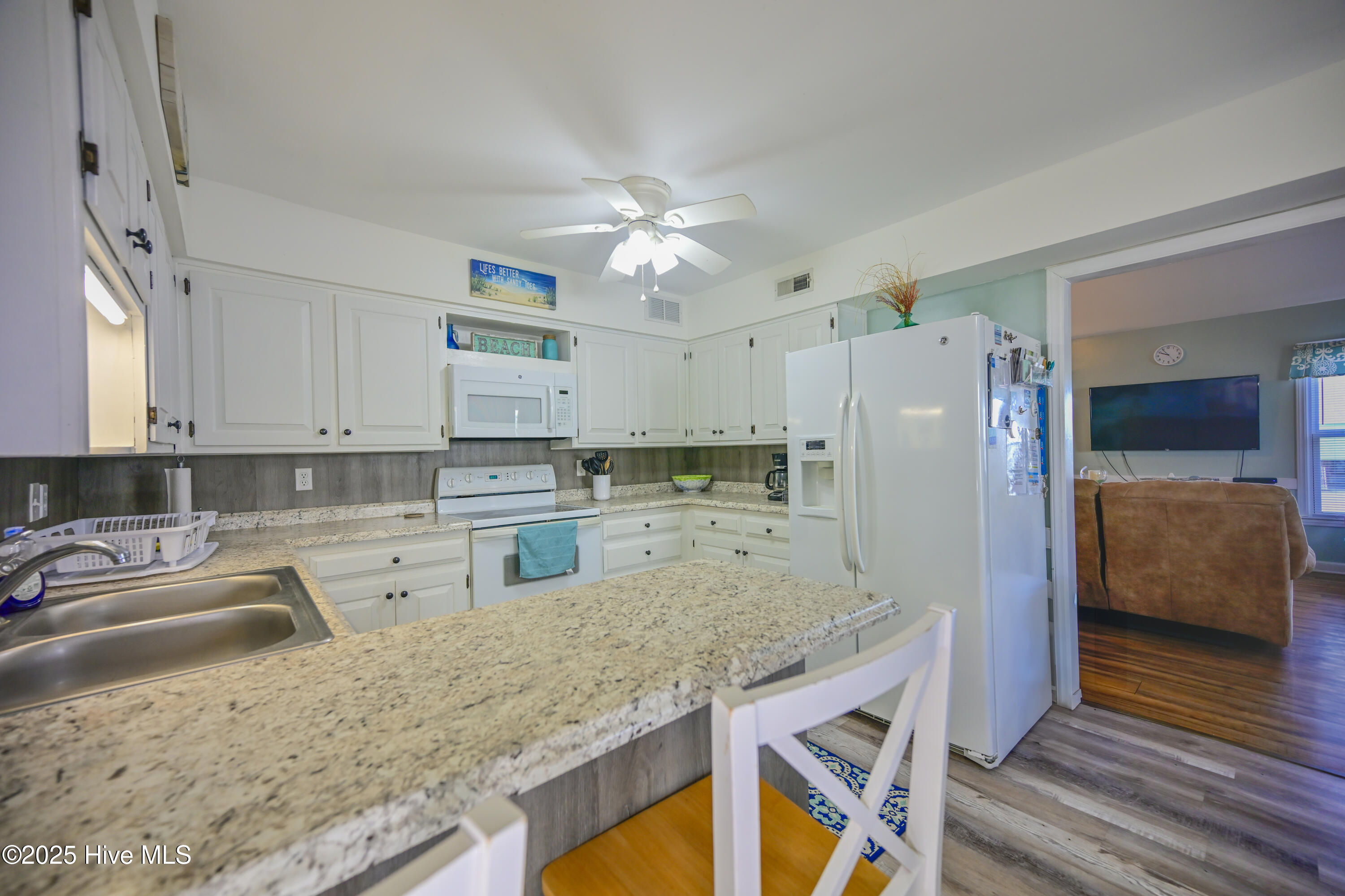 100495129 | Photo 20