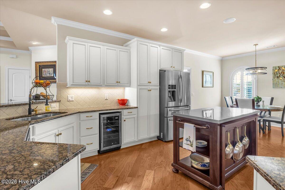 100553917 | Photo 21