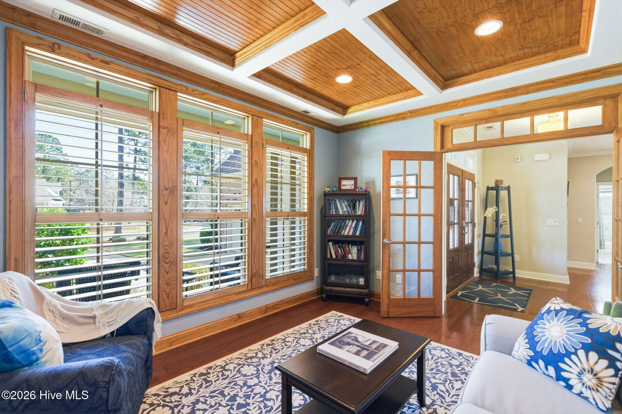 100564432 | Photo 67