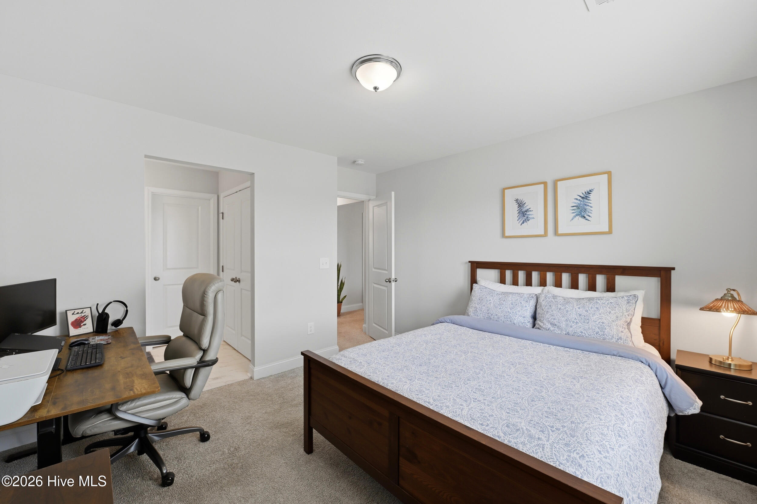 100562892 | Photo 28