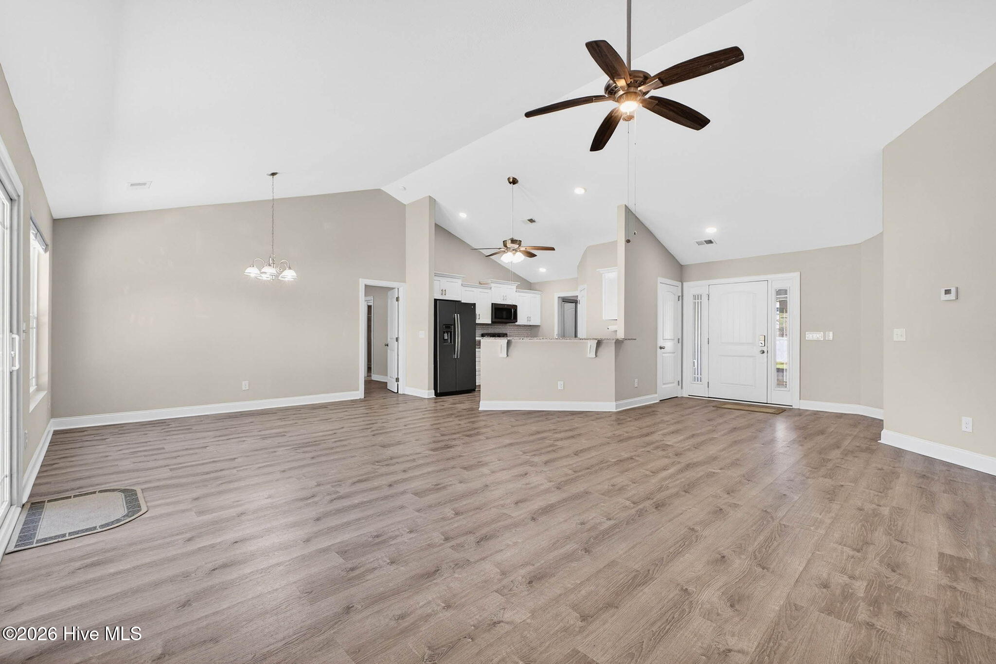 100564948 | Photo 21