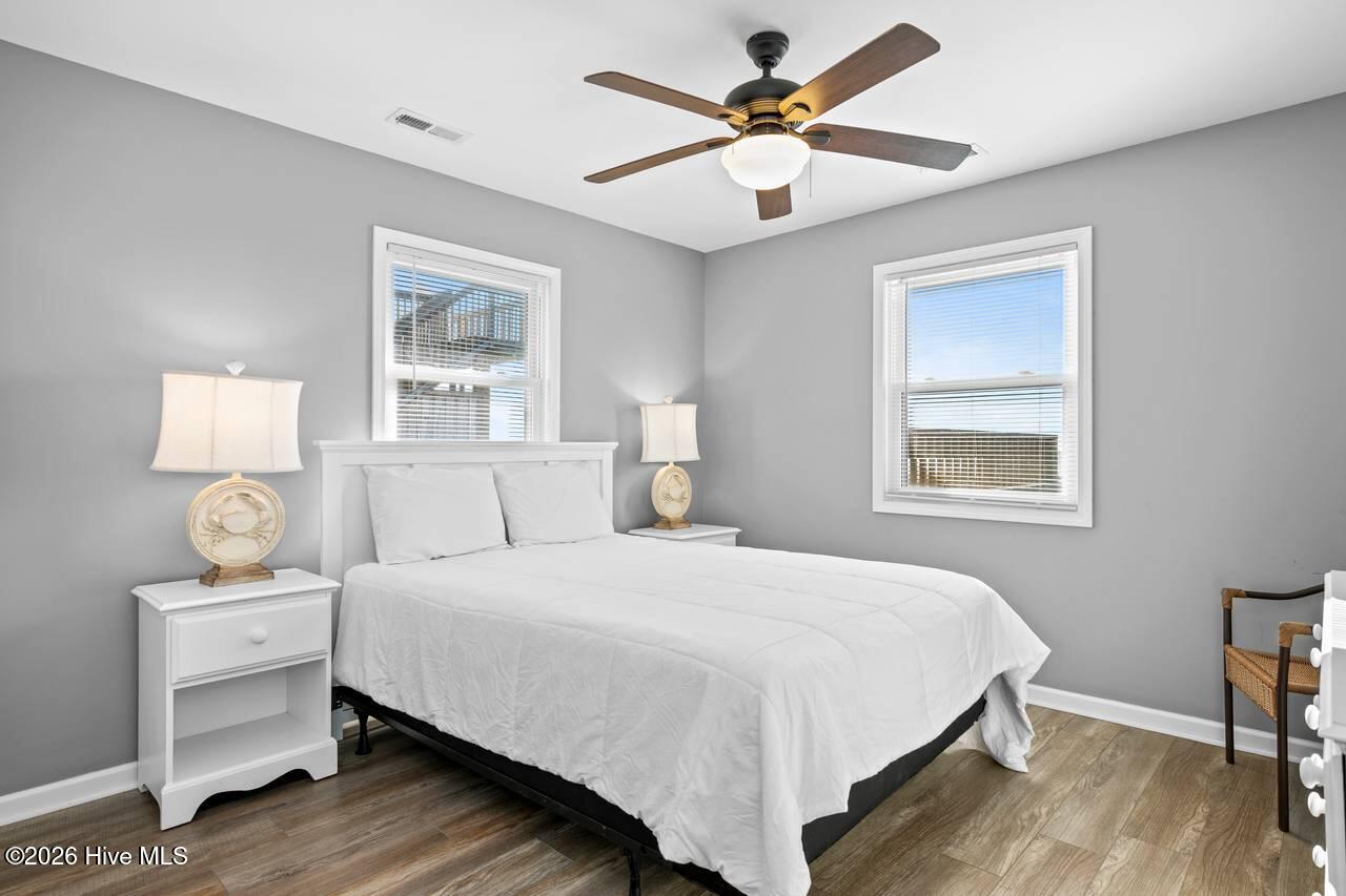 100555607 | Photo 11