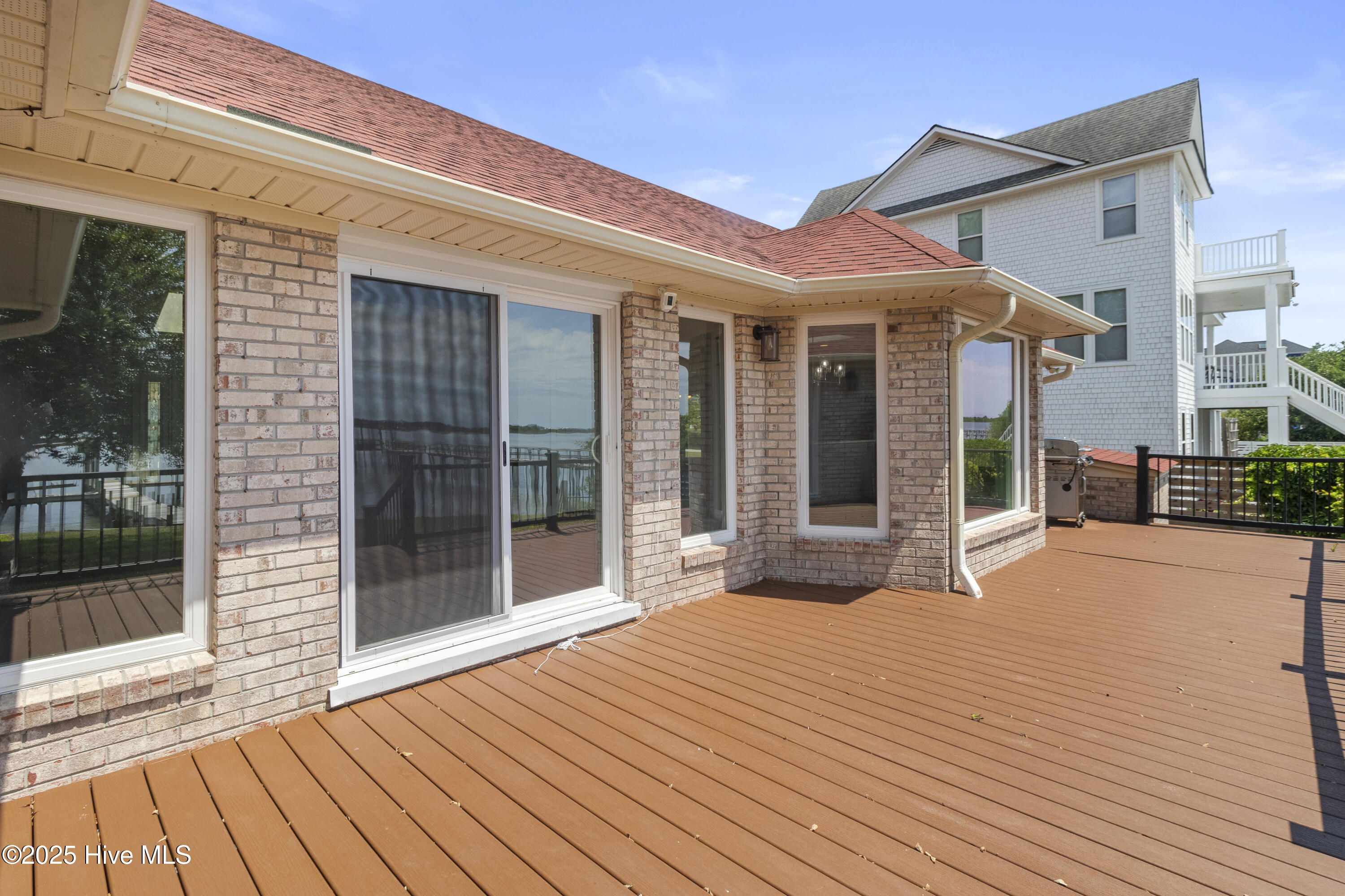 100556358 | Photo 59