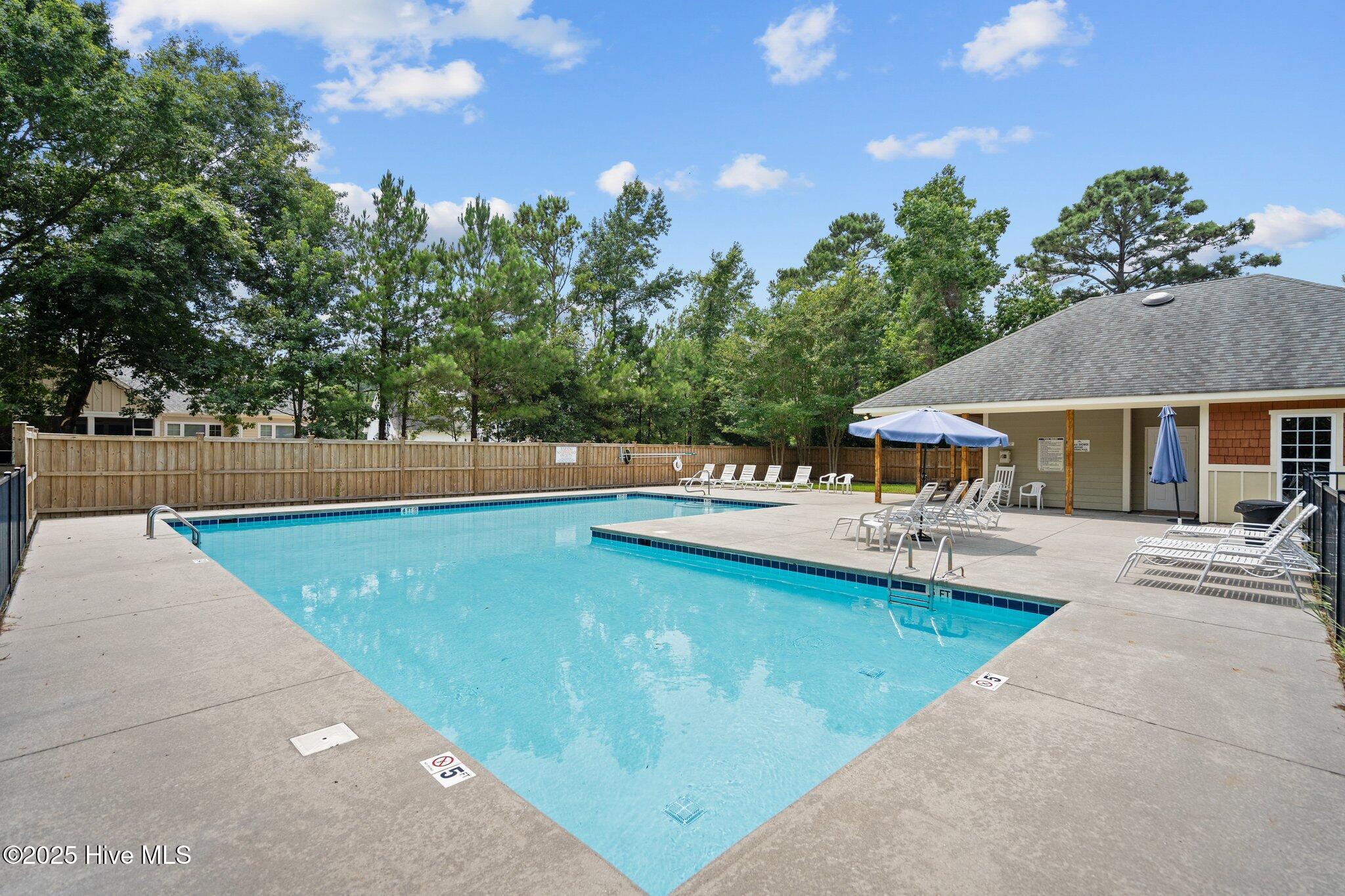 100548099 | Photo 72