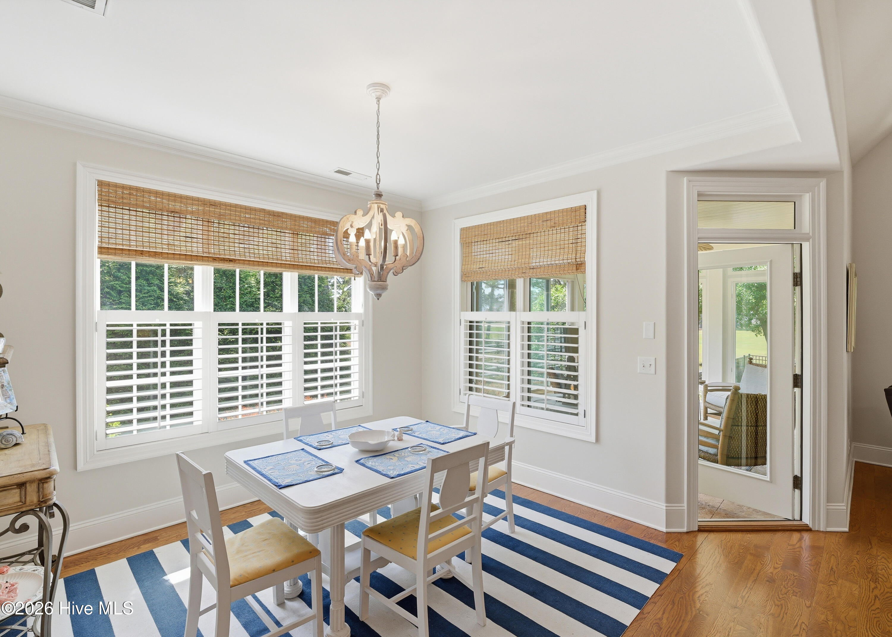 100569454 | Photo 26