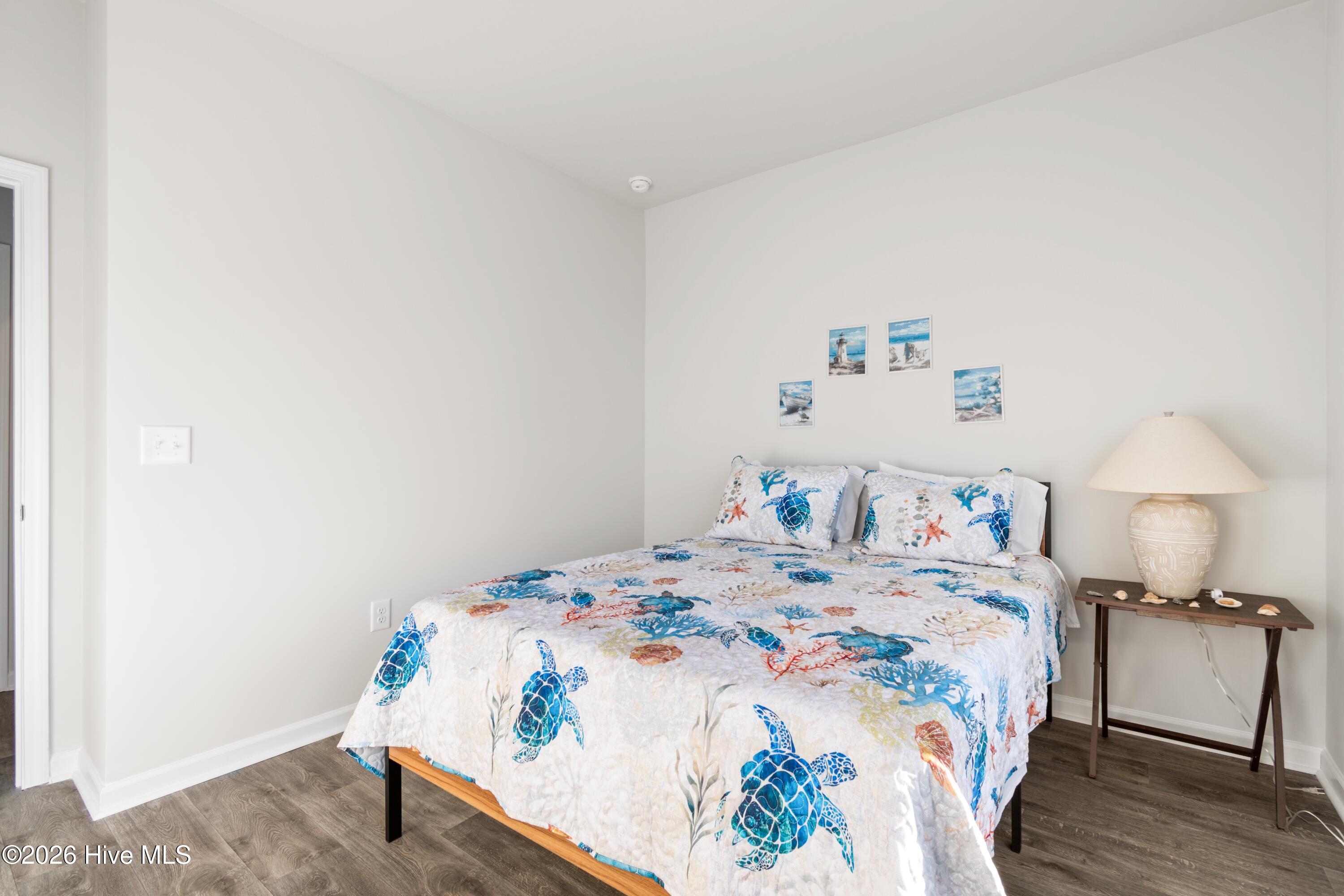 100547205 | Photo 24