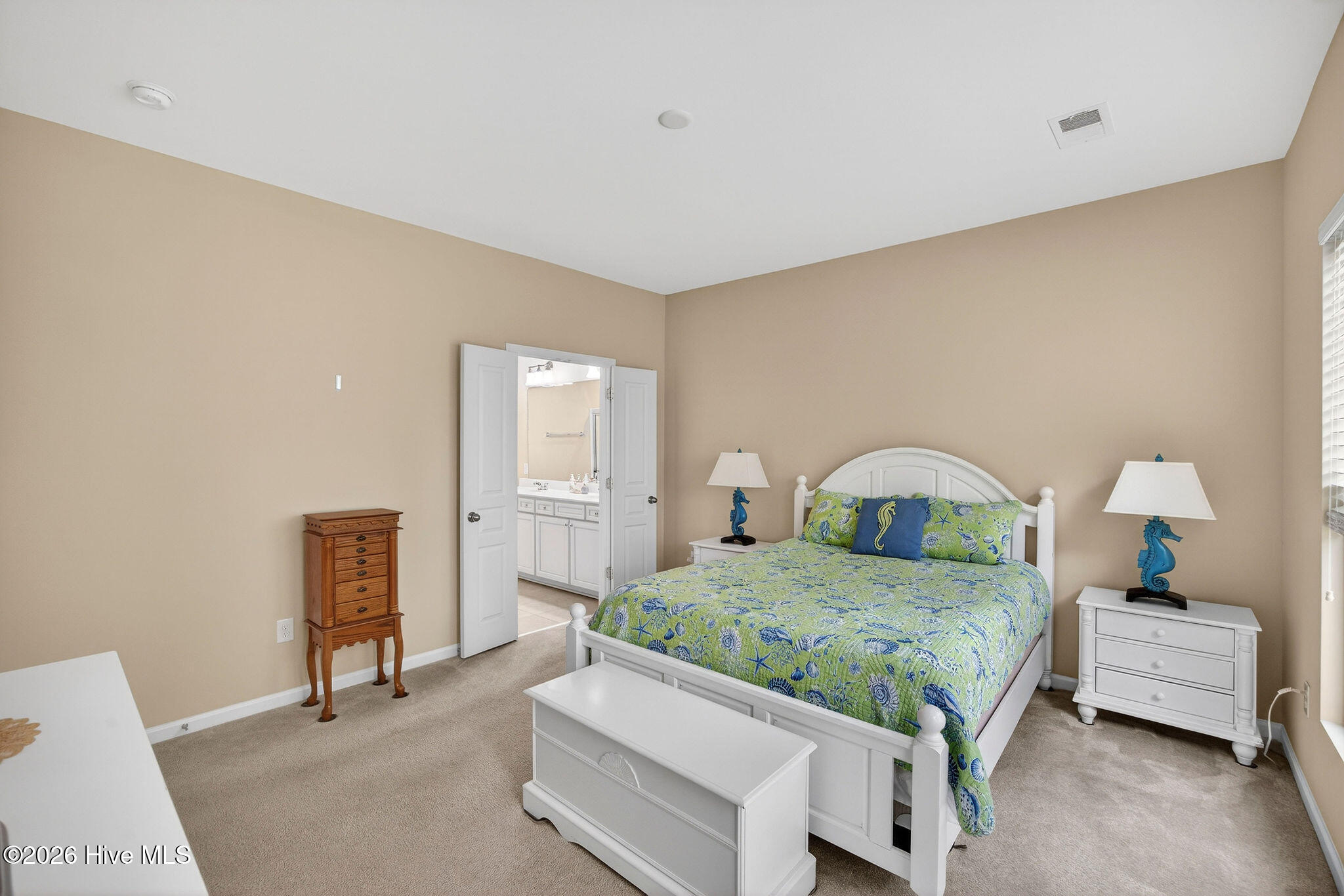 100563500 | Photo 27