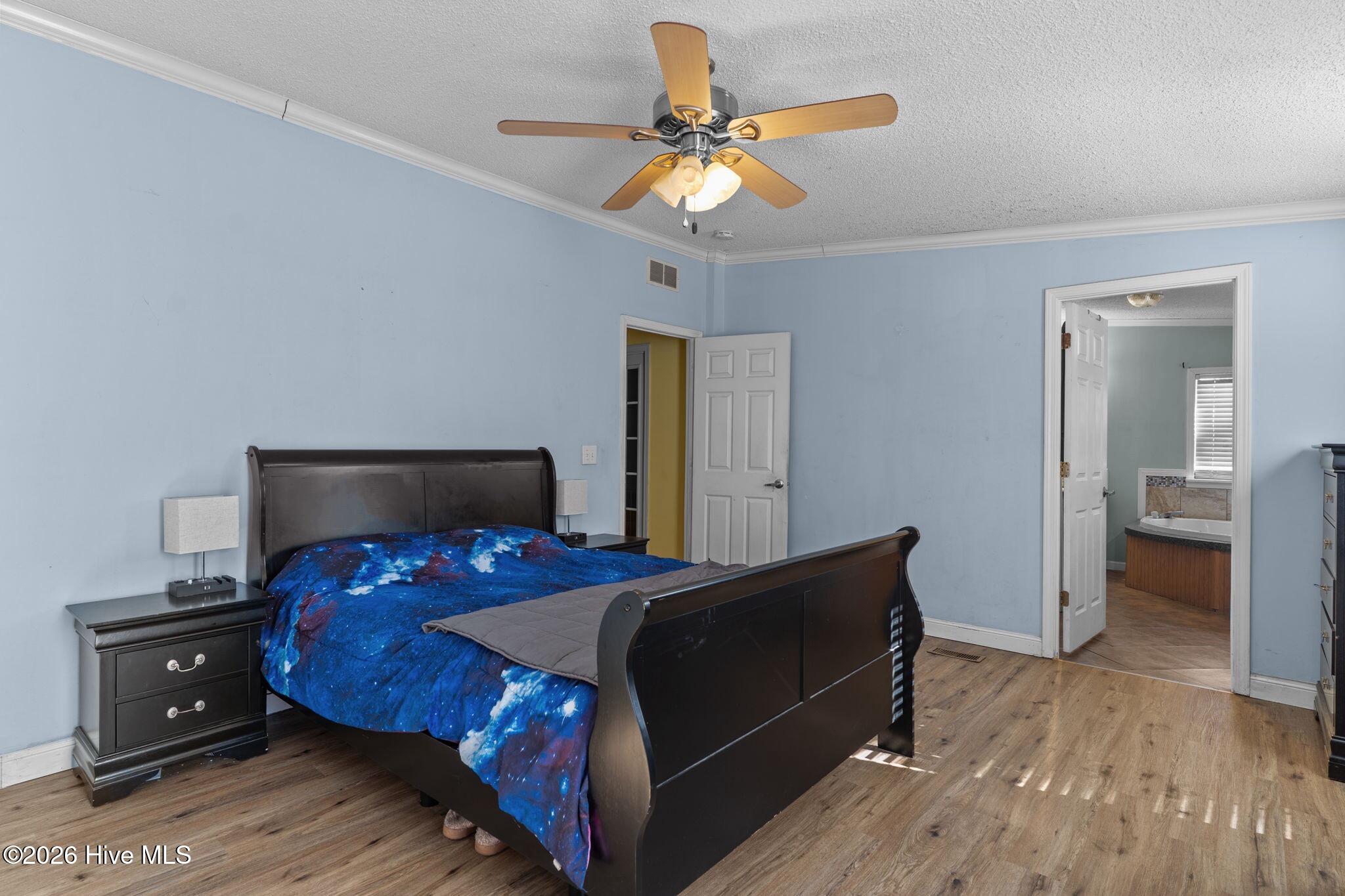 100544369 | Photo 21