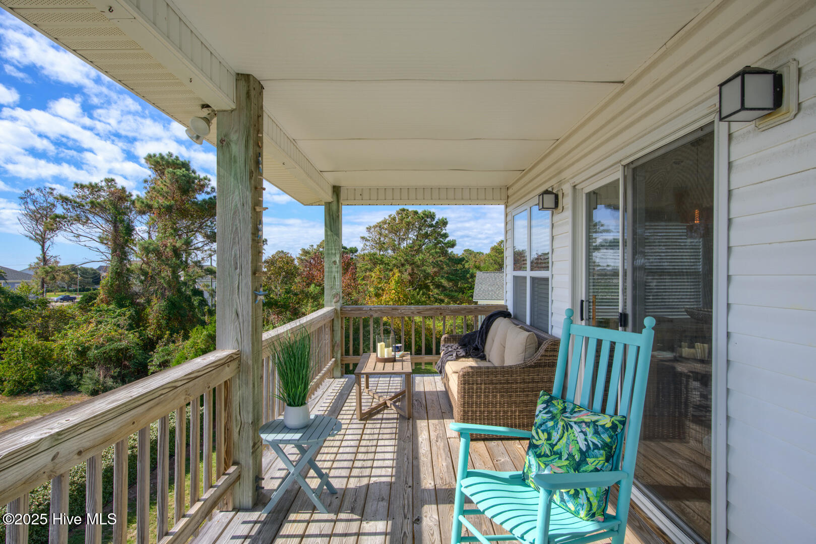 100535257 | Photo 47