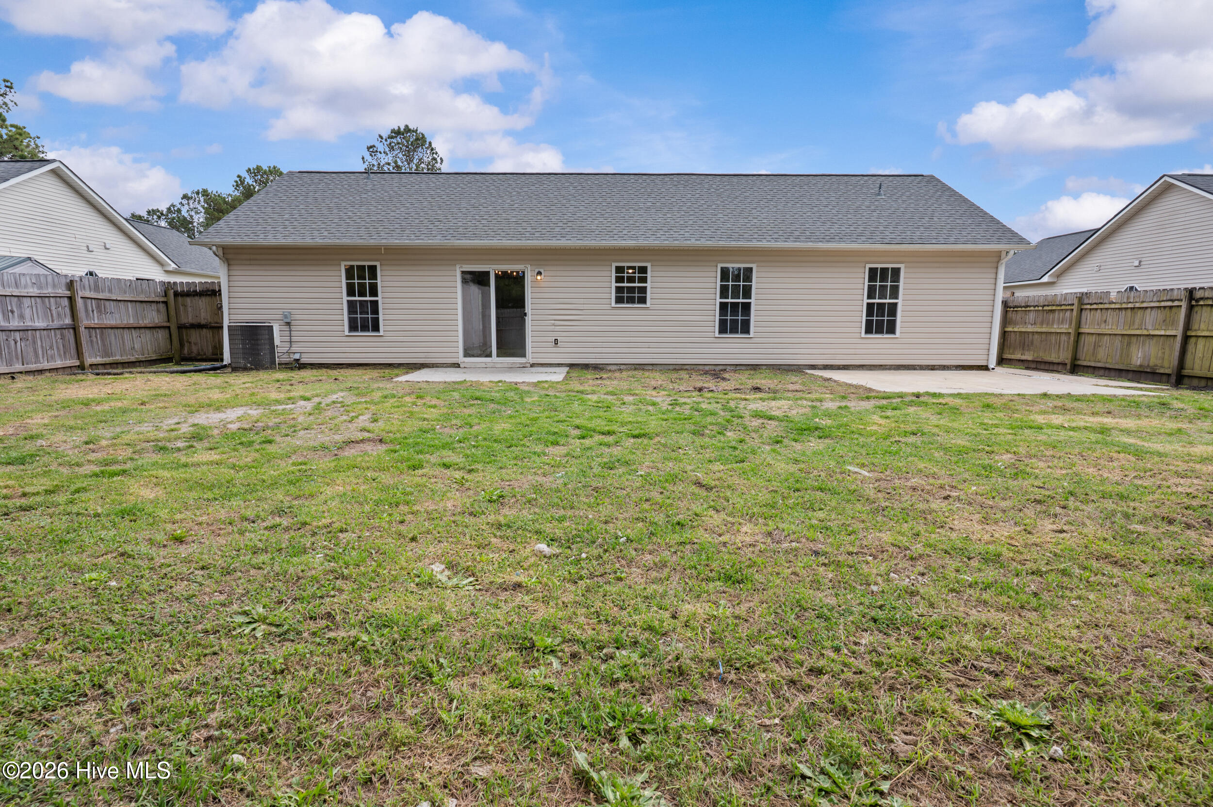 100562956 | Photo 34