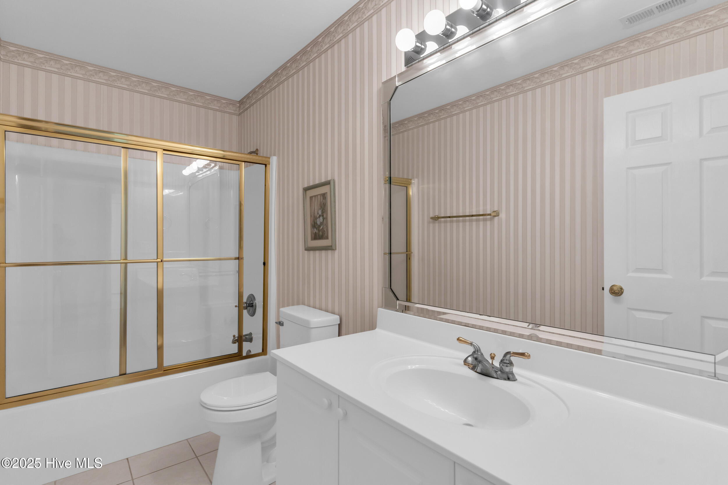 100540480 | Photo 32