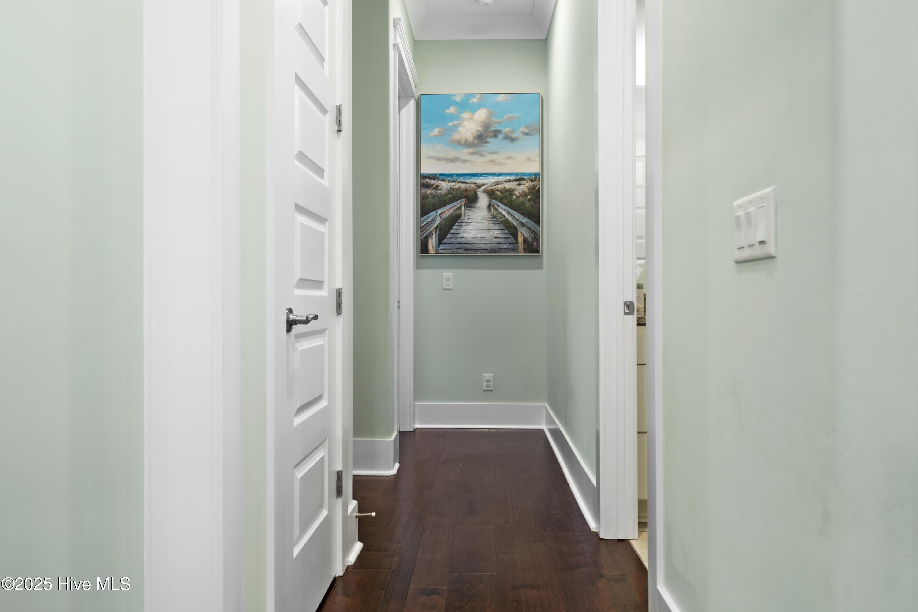 100494528 | Photo 42